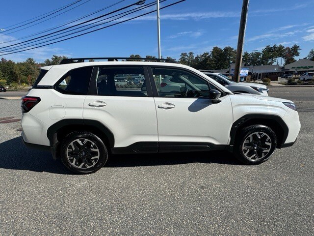 2025 Subaru Forester Base photo 2