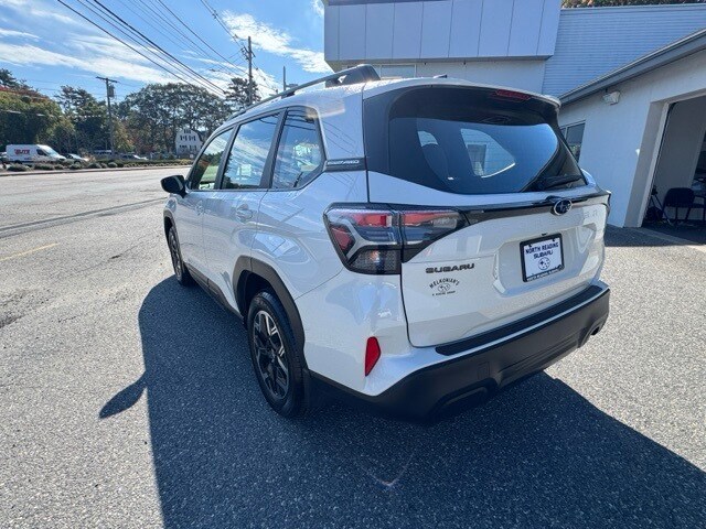 2025 Subaru Forester Base photo 4