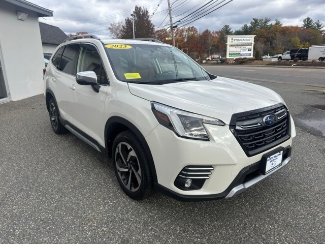2023 Subaru Forester Touring's photo