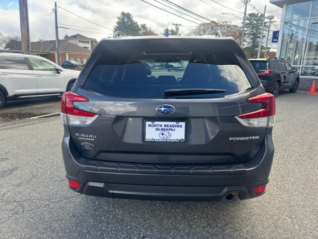 2023 Subaru Forester Premium photo 4