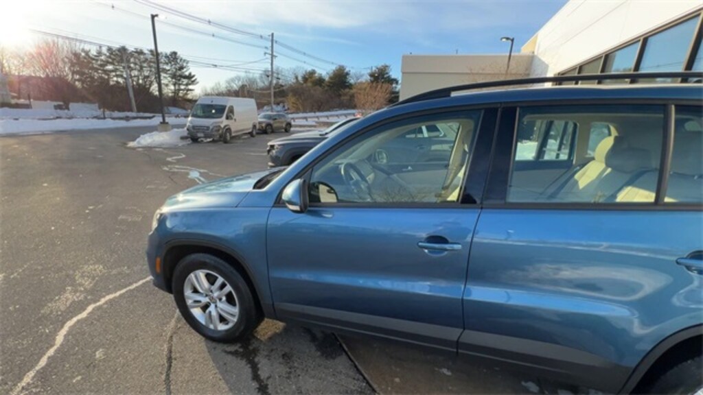 Used 2017 Volkswagen Tiguan 2.0T S 4MOTION SUV
