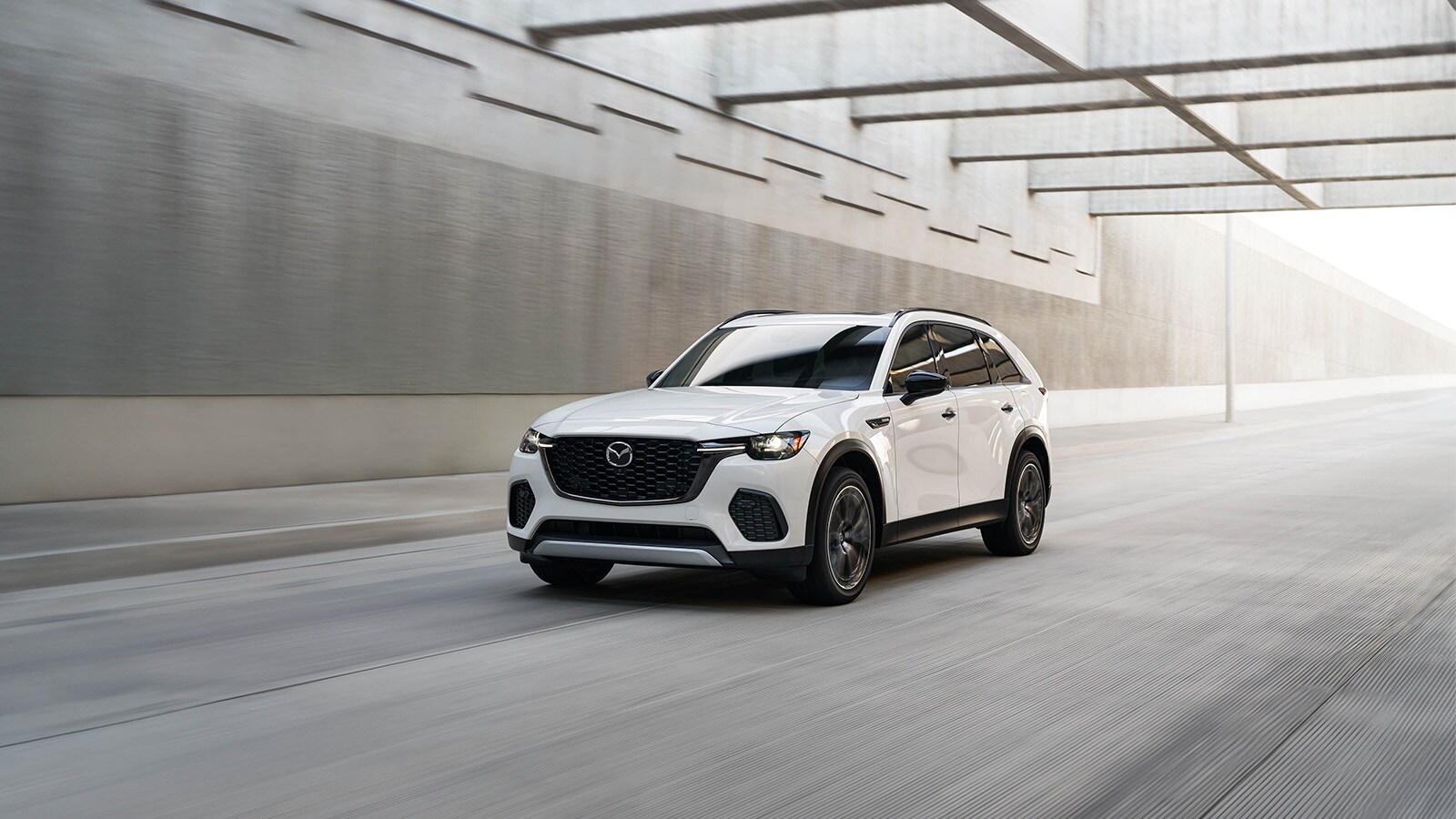 mazda-cx-70-phev-powerful-performance_d.jpg