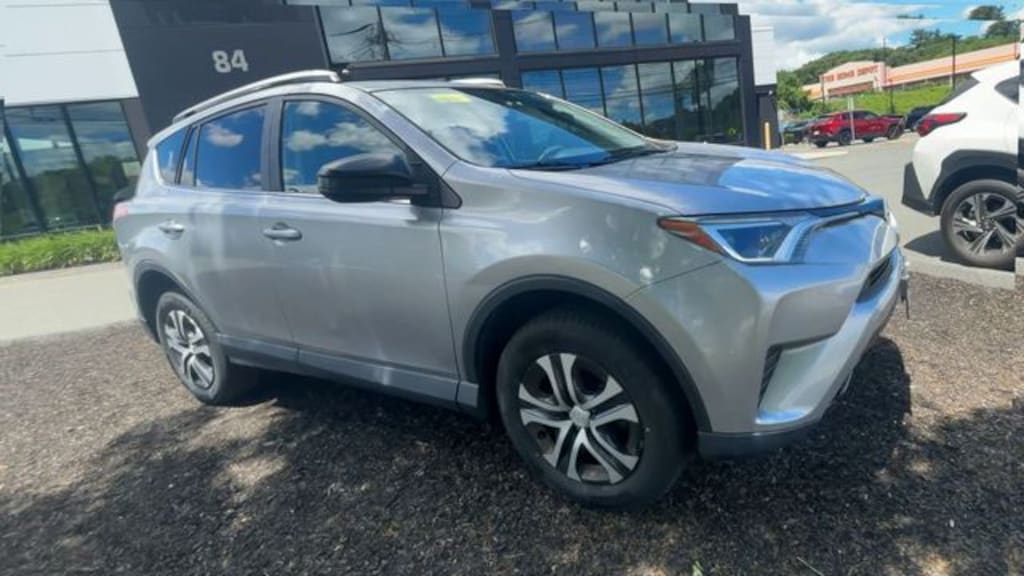 Used 2016 Toyota RAV4 LE SUV
