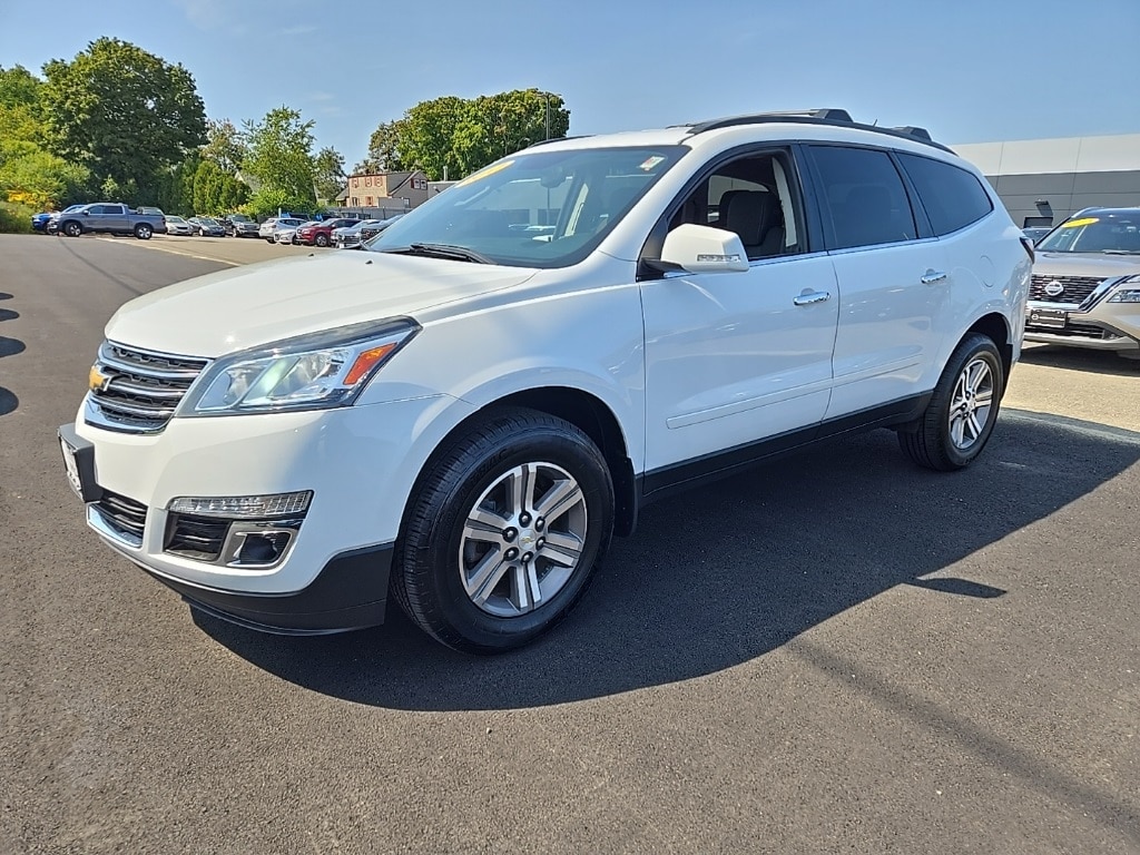 Used 2017 Chevrolet Traverse 1LT with VIN 1GNKRGKD4HJ348923 for sale in Danvers, MA