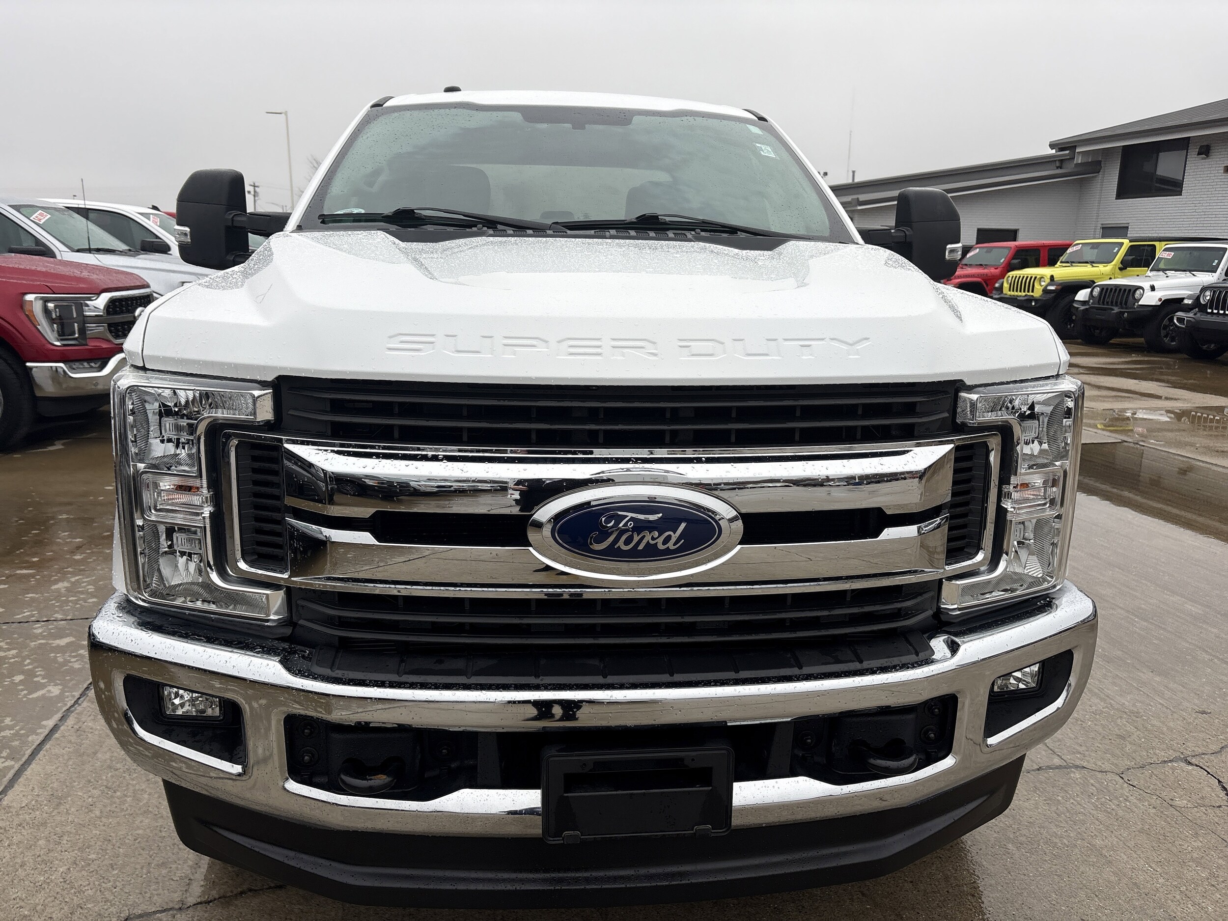 2019 Ford F-250 XLT FX4 photo 3
