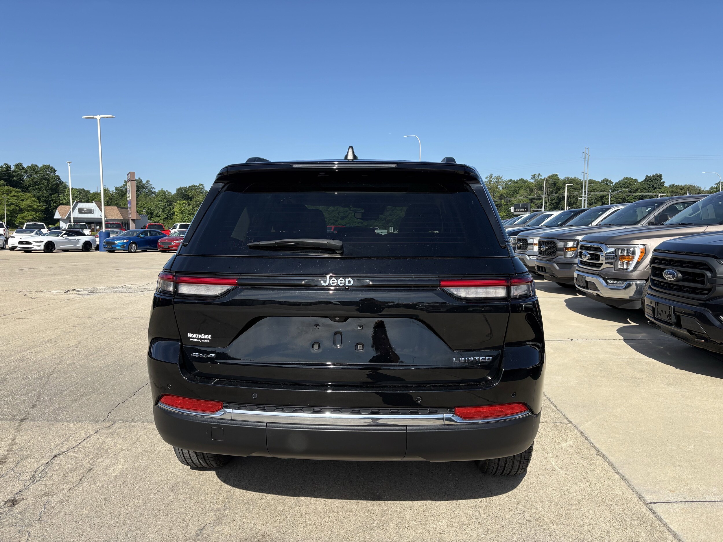 2023 Jeep Grand Cherokee Limited photo 4