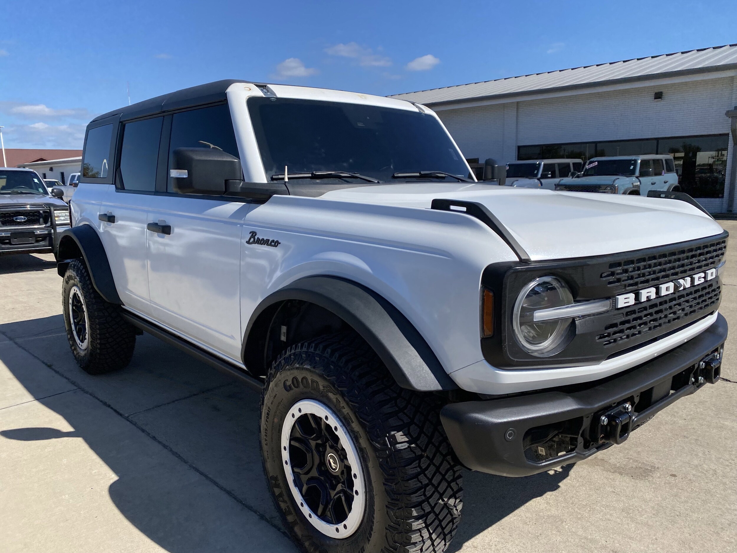 2023 Ford Bronco Base Big Bend Black Diamond Outer Banks Badlands Wildtrak Everglades photo 3