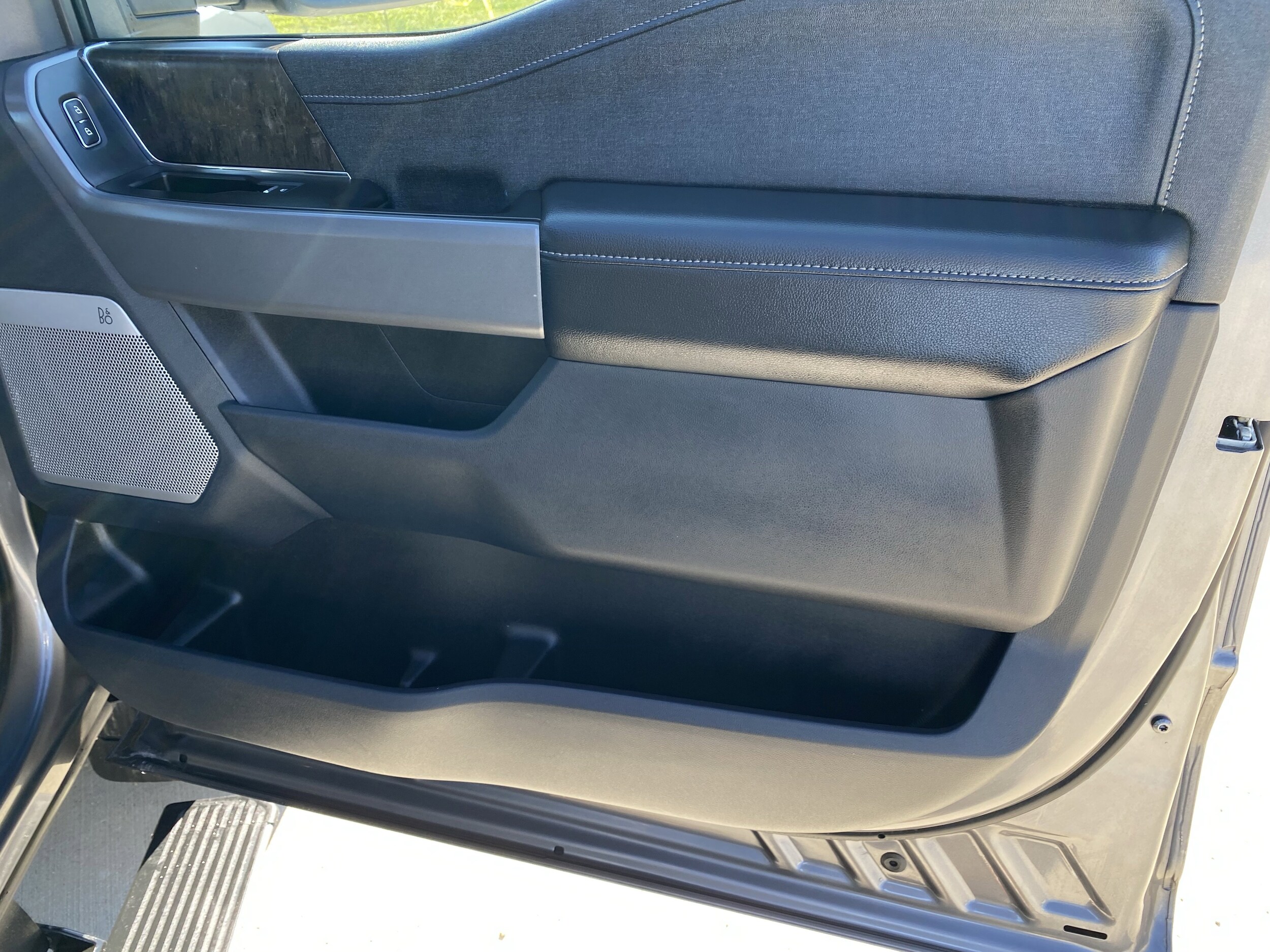 2024 Ford F-250 Lariat photo 4