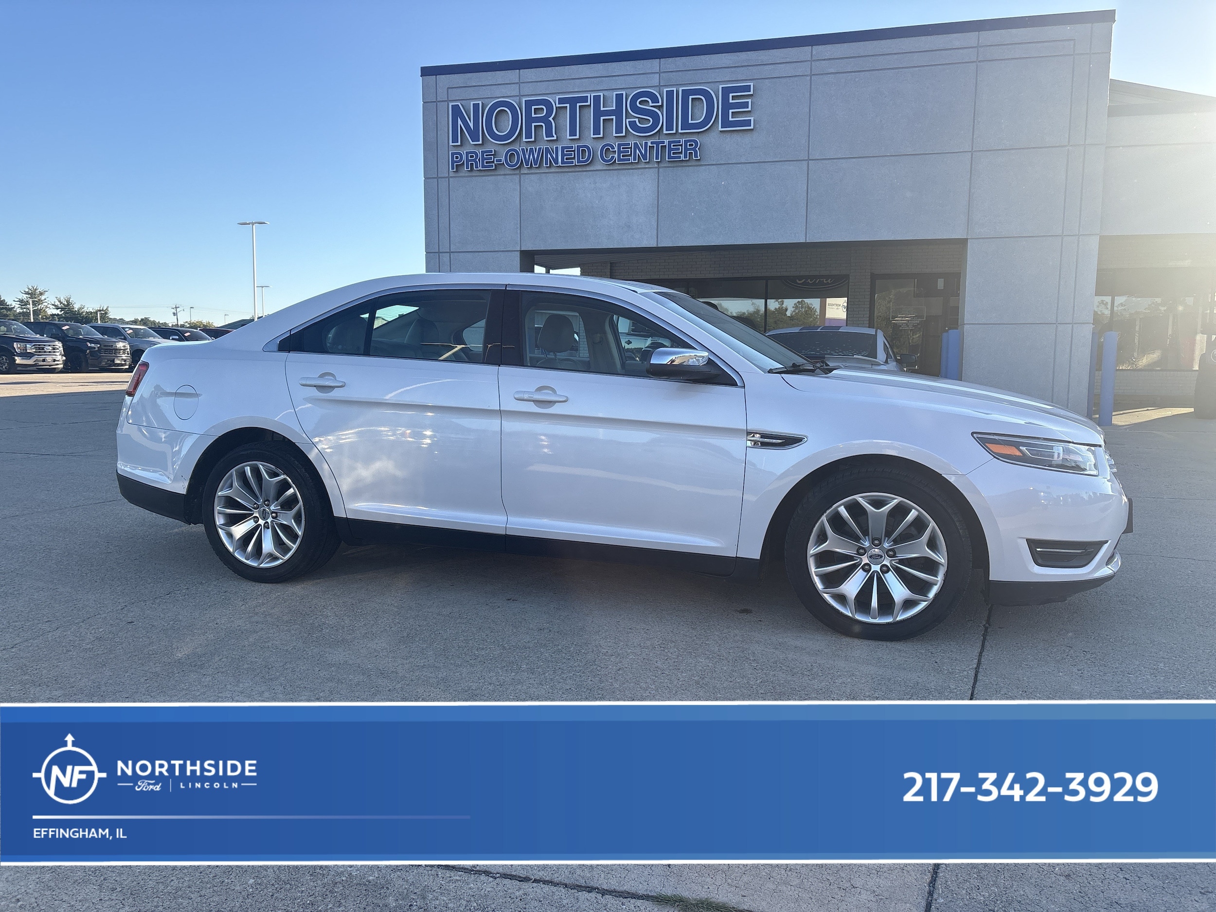 Used 2019 Ford Taurus Limited with VIN 1FAHP2F83KG114534 for sale in Effingham, IL