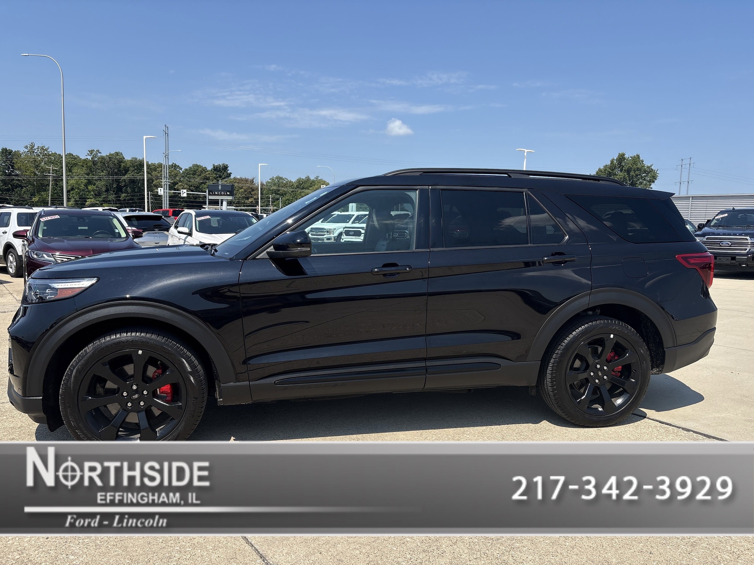 2023 Ford Explorer SUV 