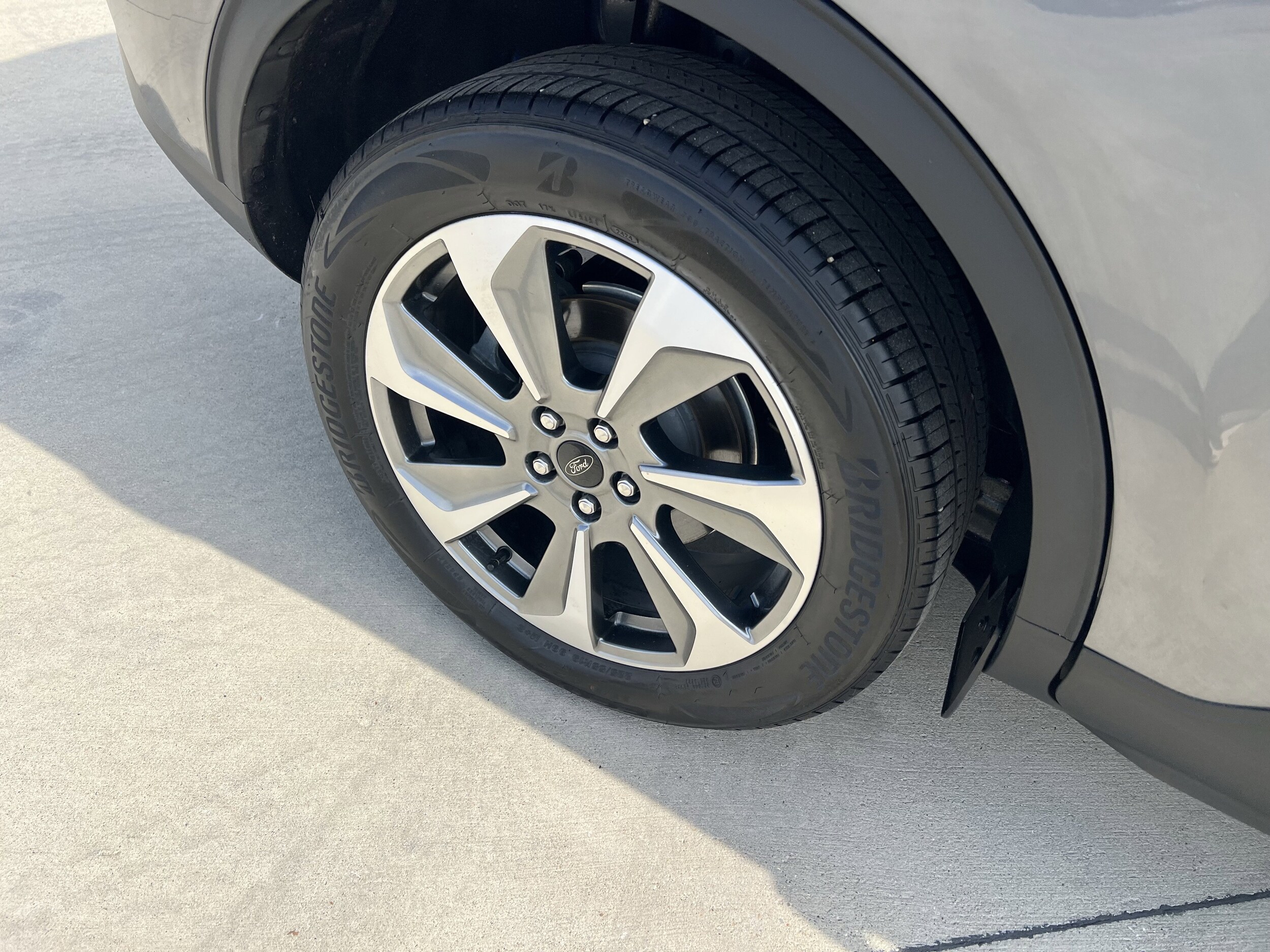 2024 Ford Escape Platinum photo 3