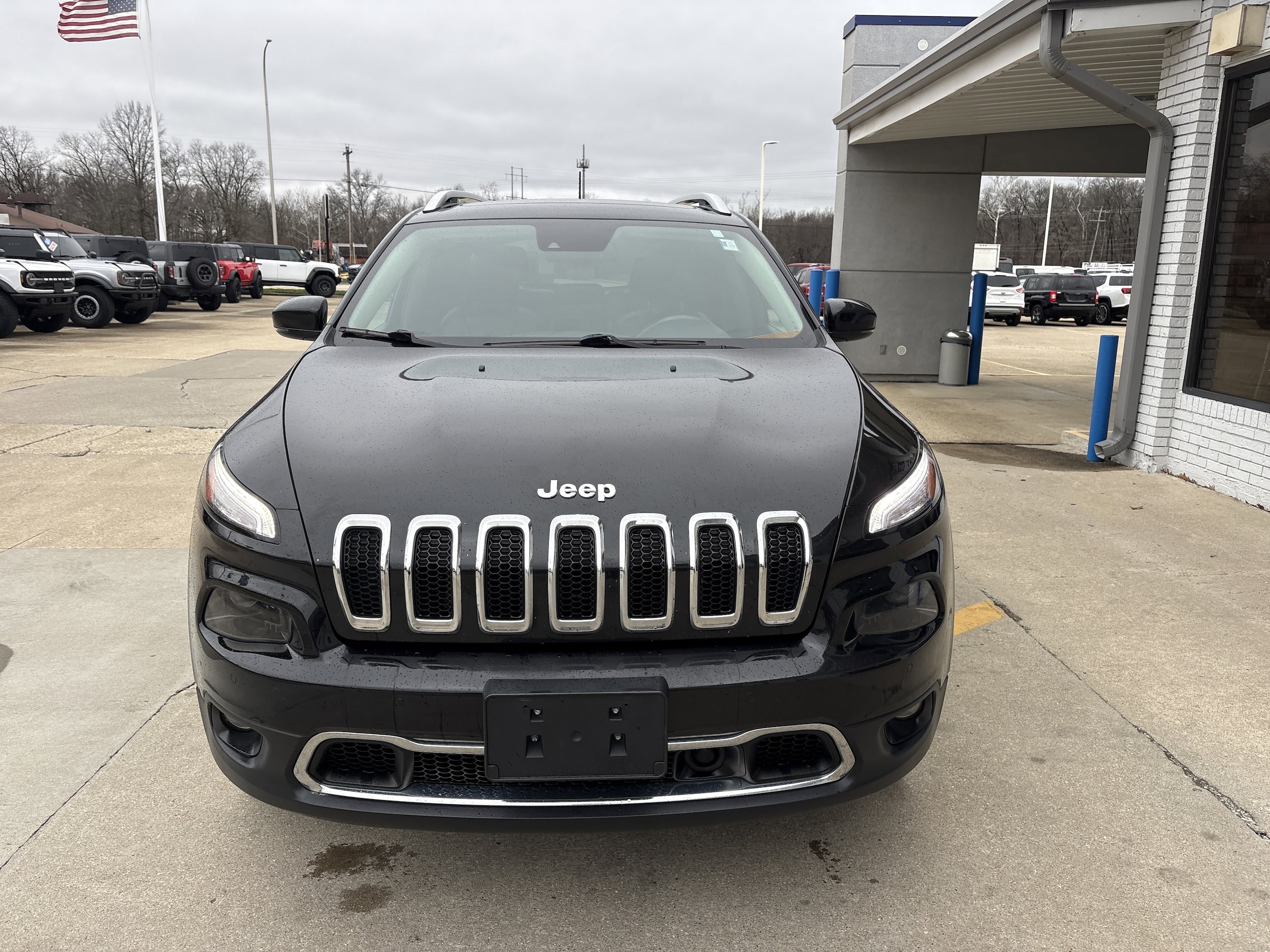 Used 2016 Jeep Cherokee Limited with VIN 1C4PJMDS7GW172614 for sale in Effingham, IL