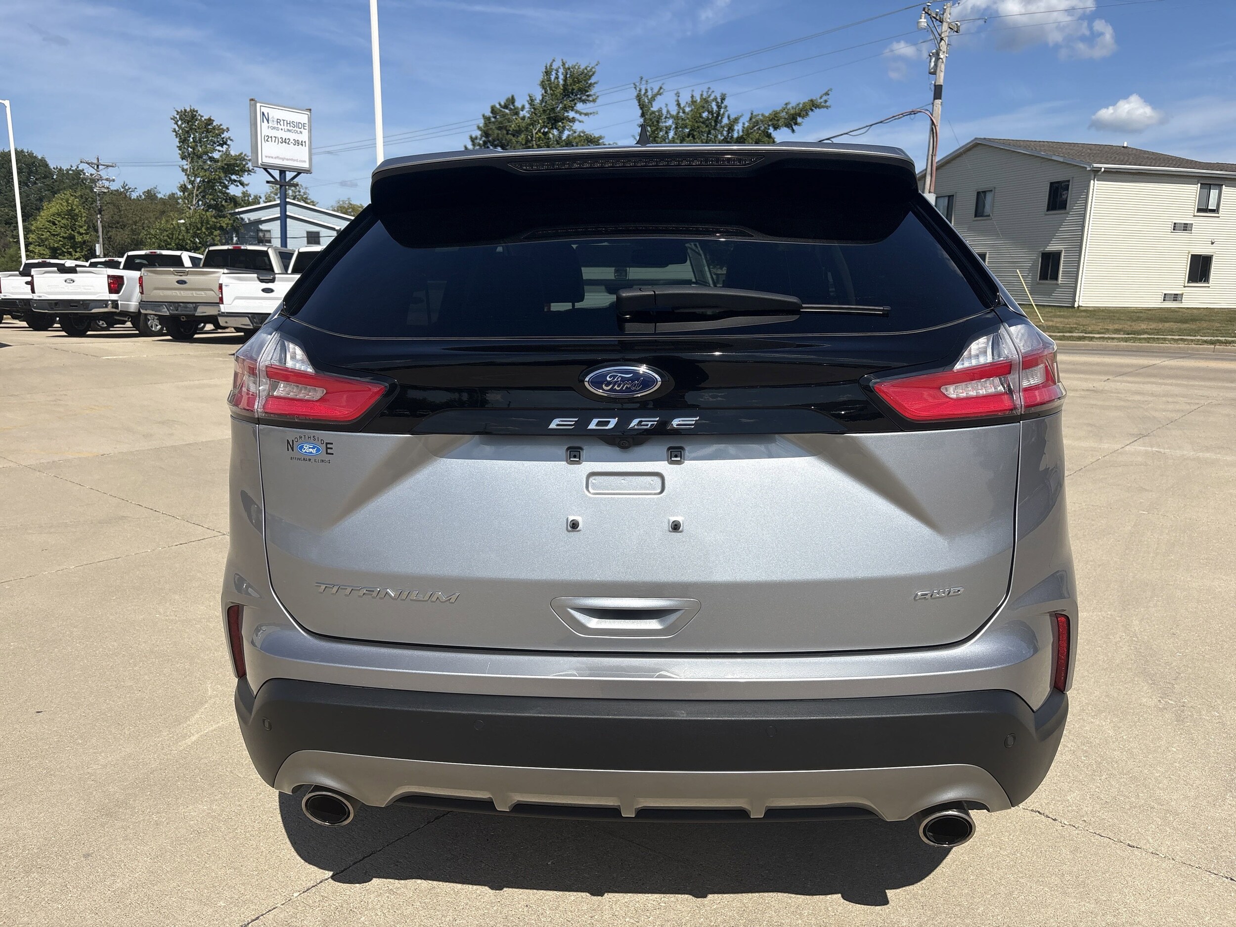 2024 Ford Edge Titanium photo 4