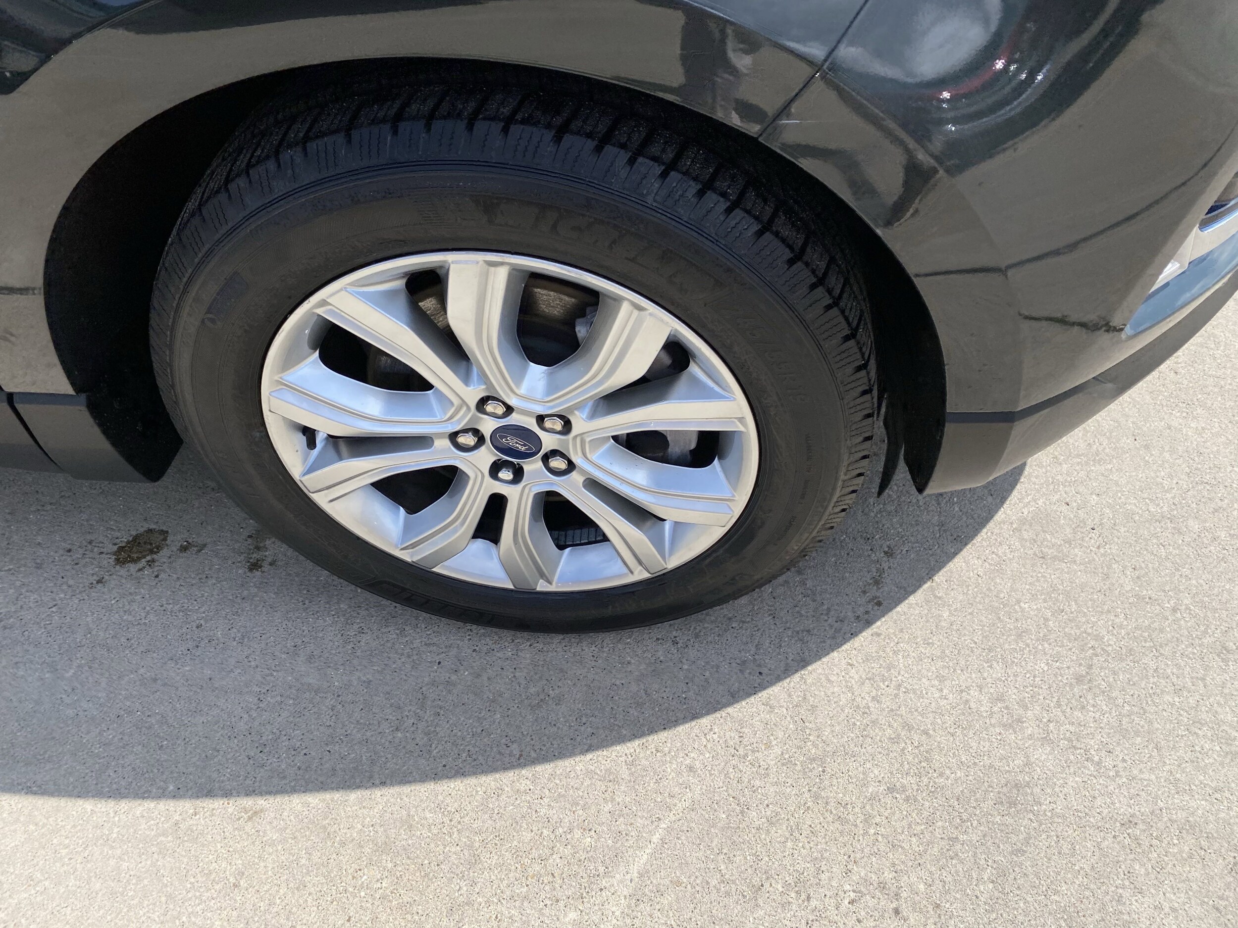2022 Ford Edge Titanium photo 4