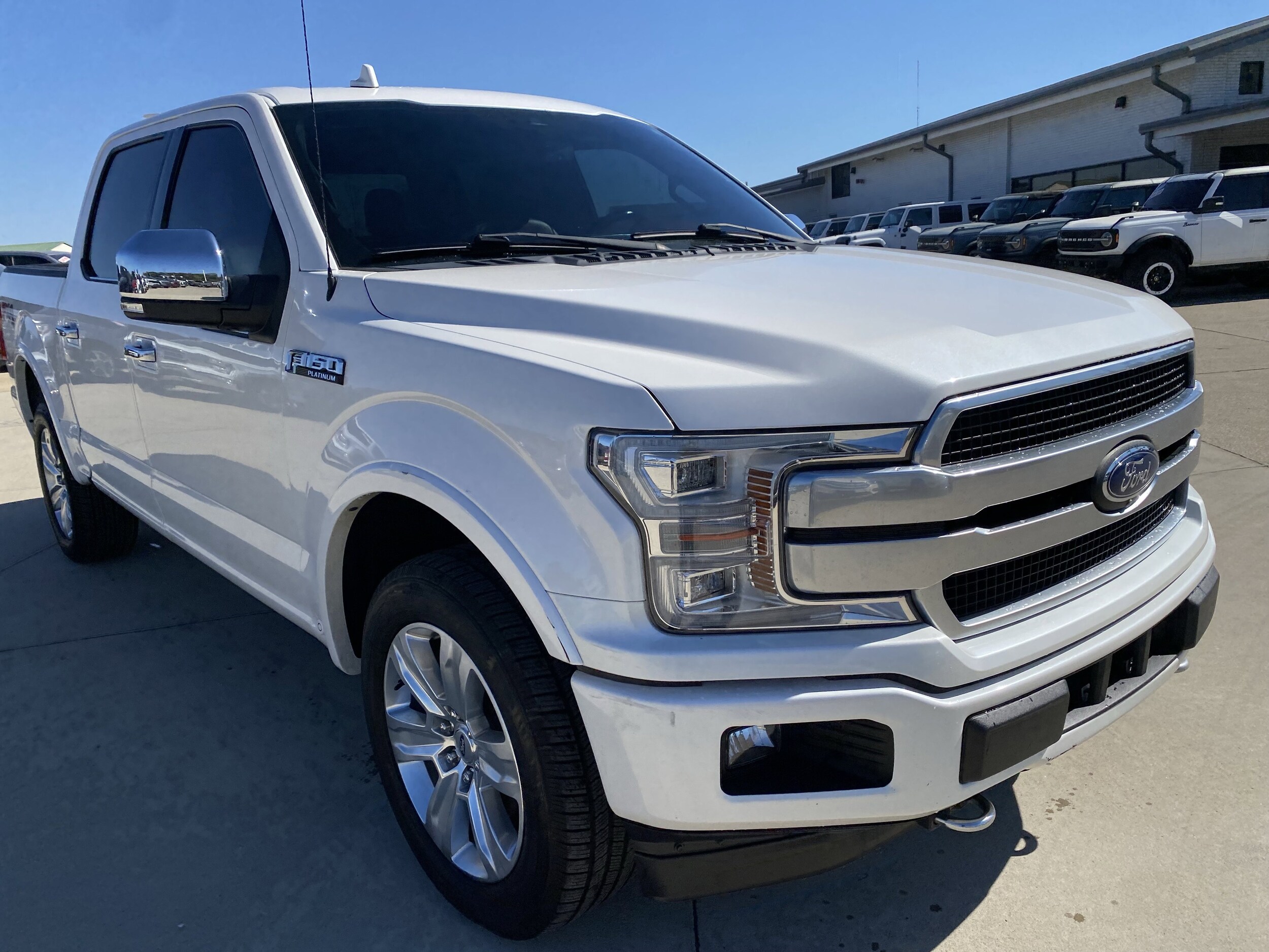 2018 Ford F-150 Platinum photo 3