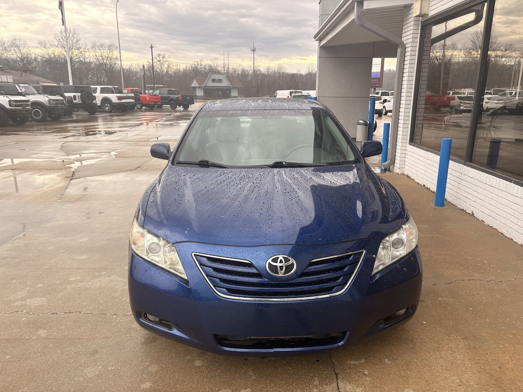 2009 Toyota Camry XLE photo 2