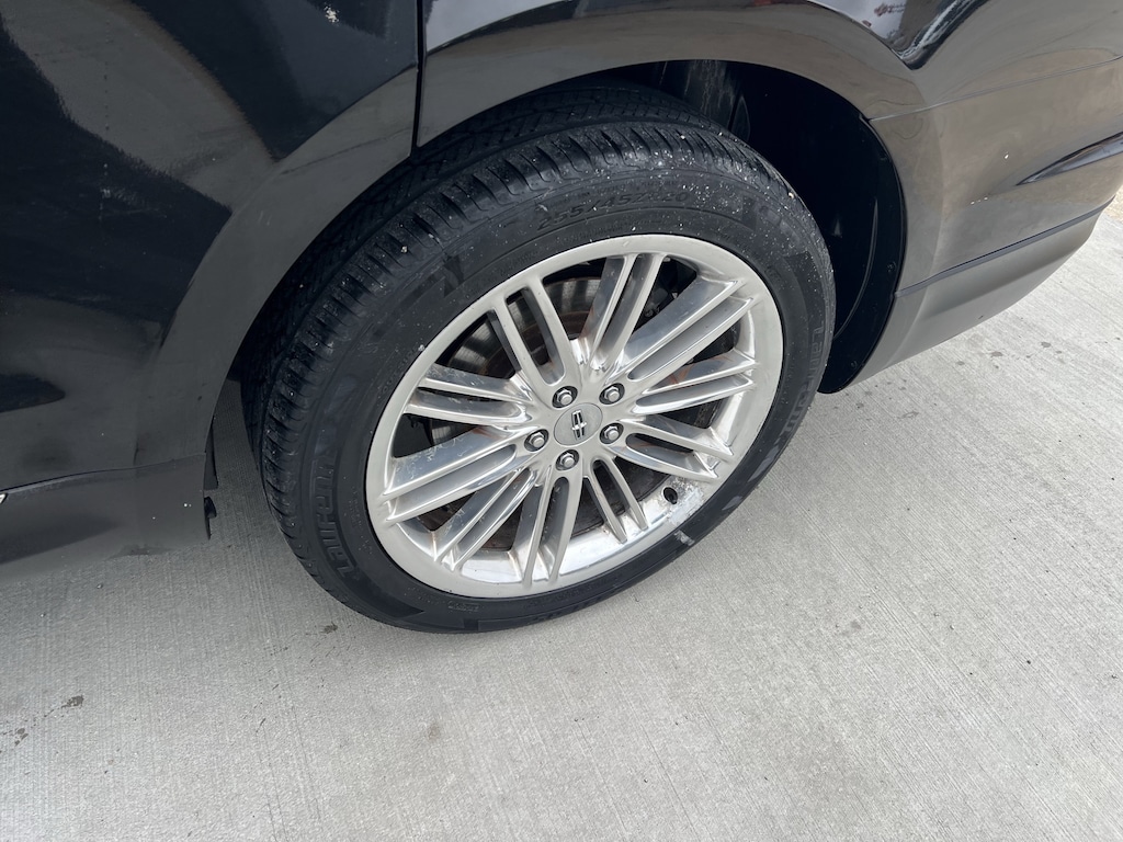 2014 Lincoln MKT EcoBoost photo 3