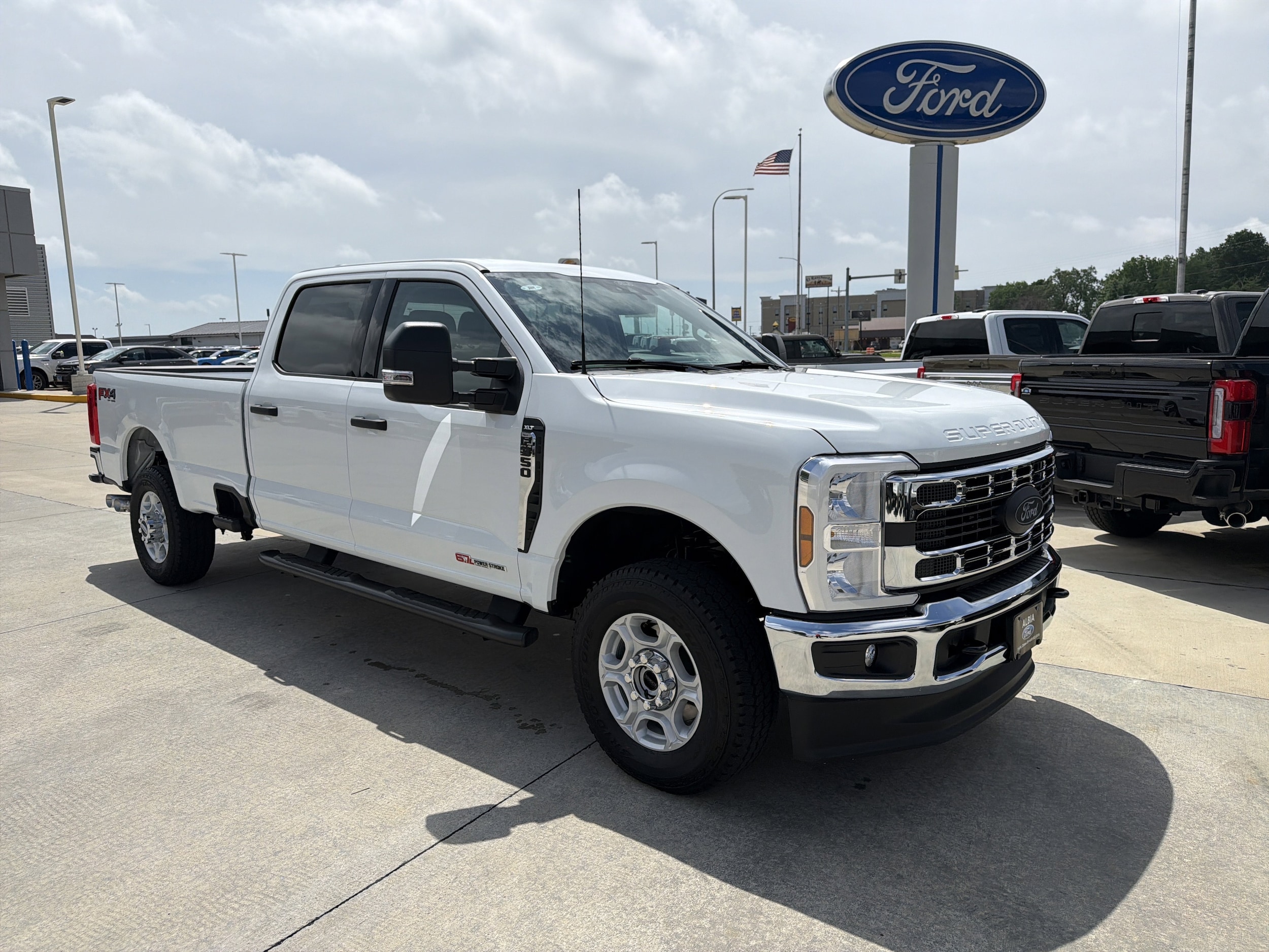 2026 Ford F-350 XLT 4x4 Crew Cab 8' Box SRW's photo