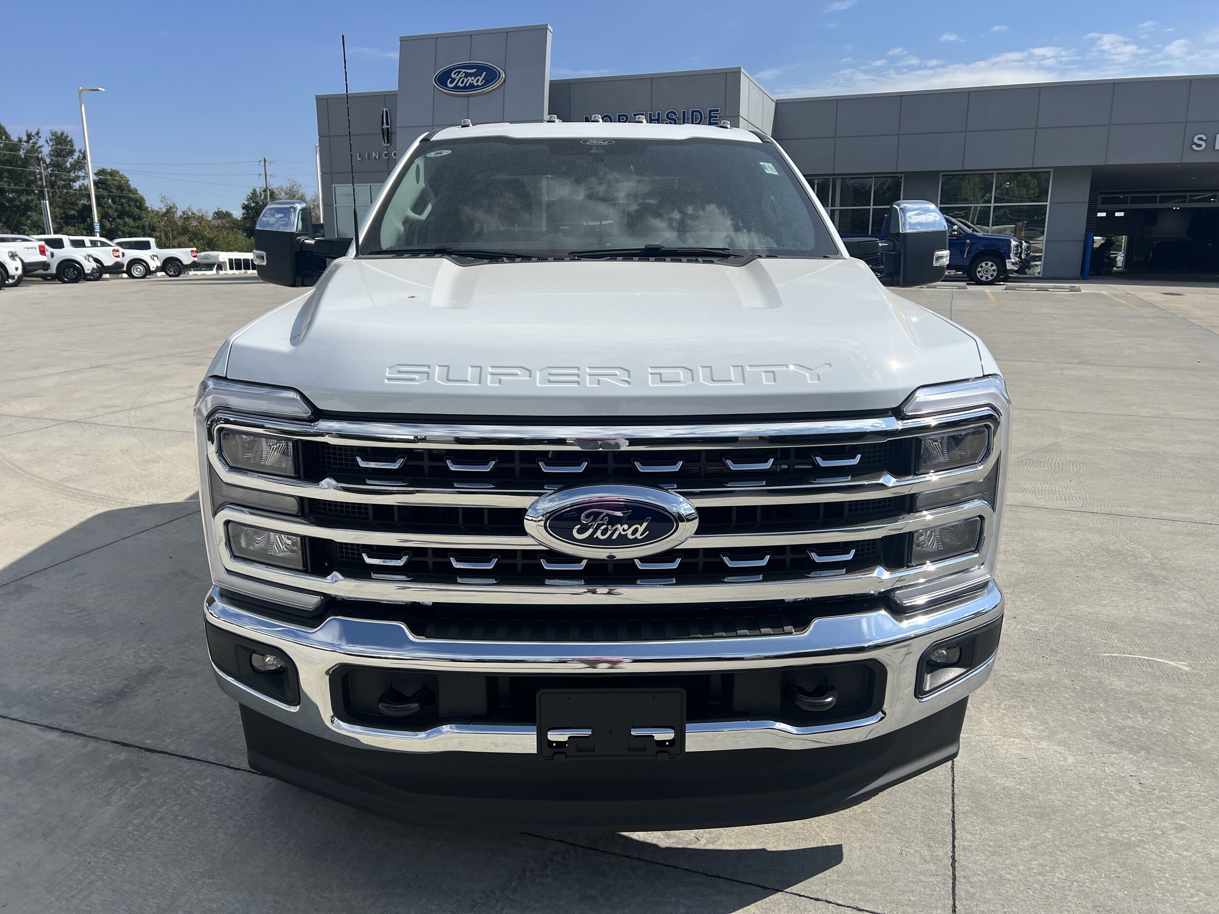 2026 Ford F-250 Lariat Tremor photo 2