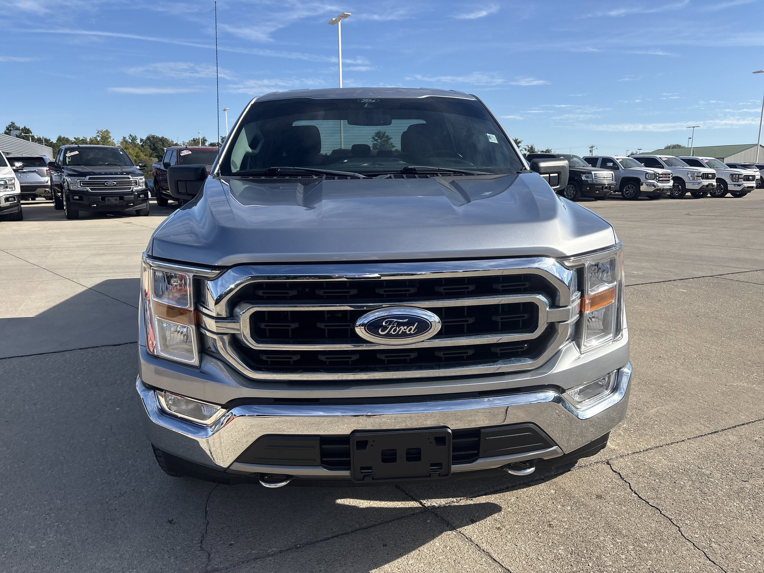 2021 Ford F-150 XLT photo 2