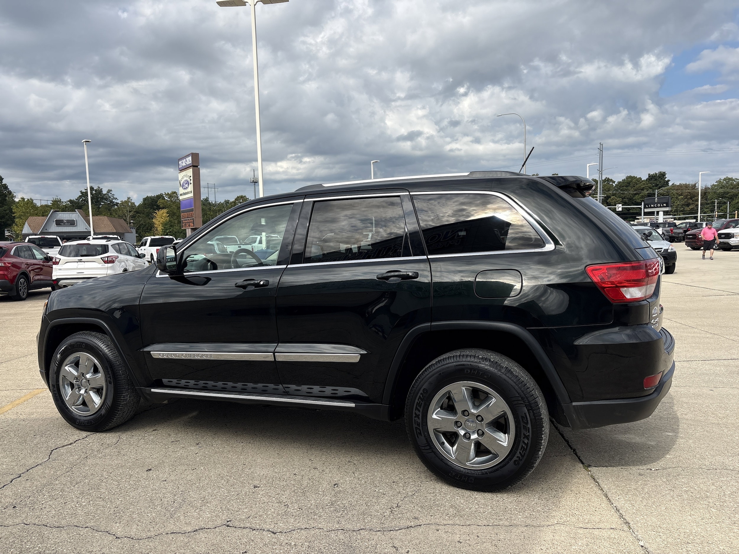 Used 2013 Jeep Grand Cherokee Laredo with VIN 1C4RJFAG6DC572486 for sale in Effingham, IL
