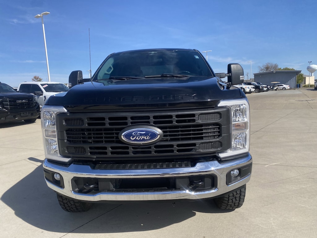 Used 2023 Ford F-350 XLT FX4 Truck Crew Cab