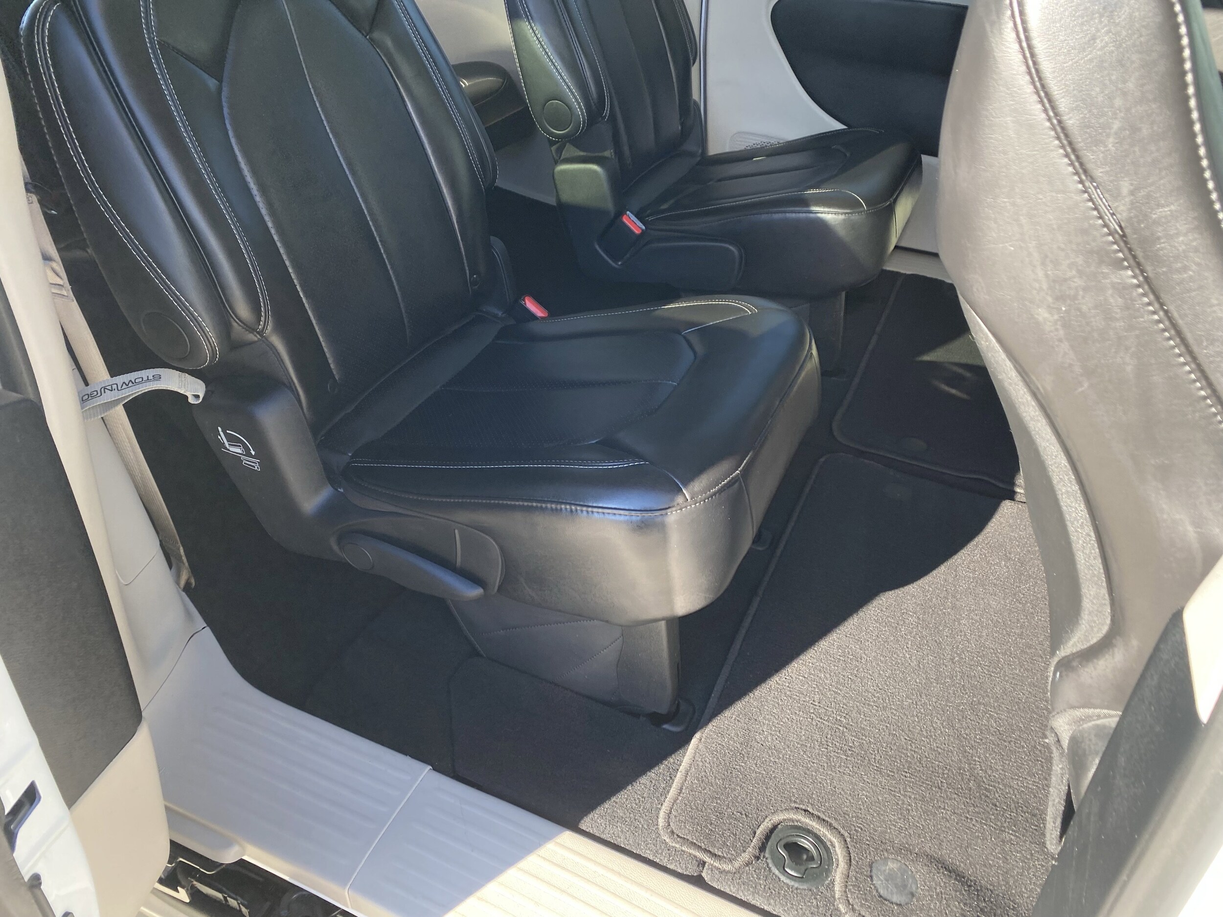2024 Chrysler Pacifica Touring L - Photo 13