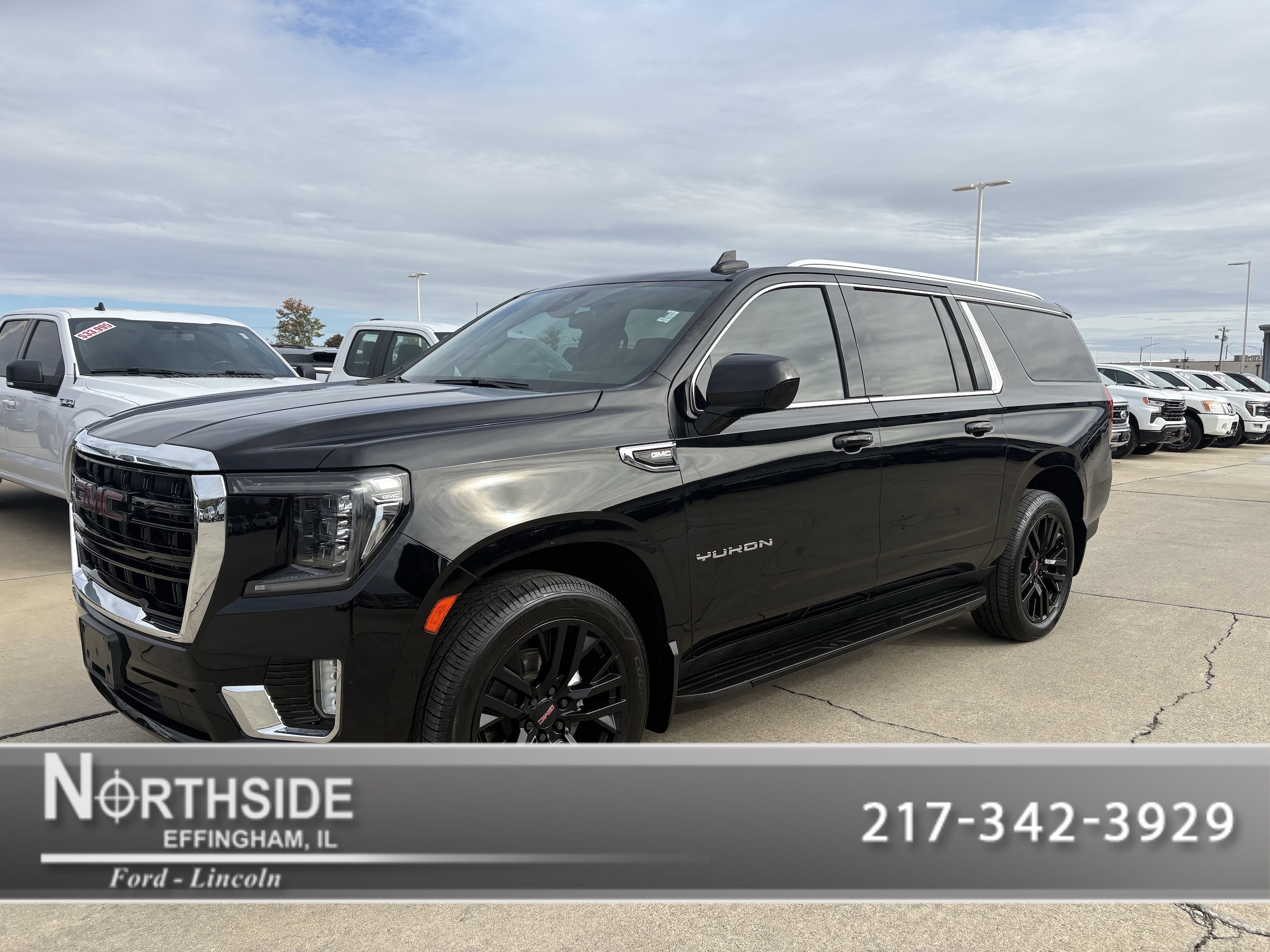 2021 GMC Yukon XL SLE's photo