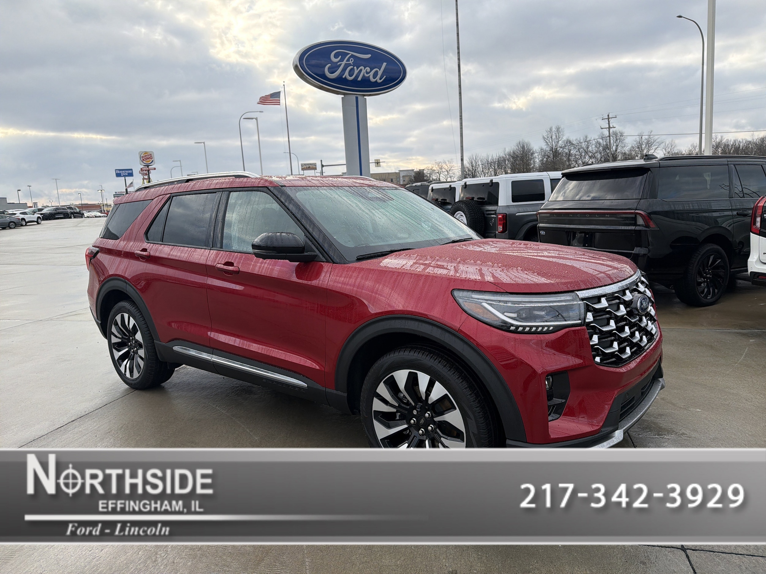 2026 Ford Explorer Platinum's photo