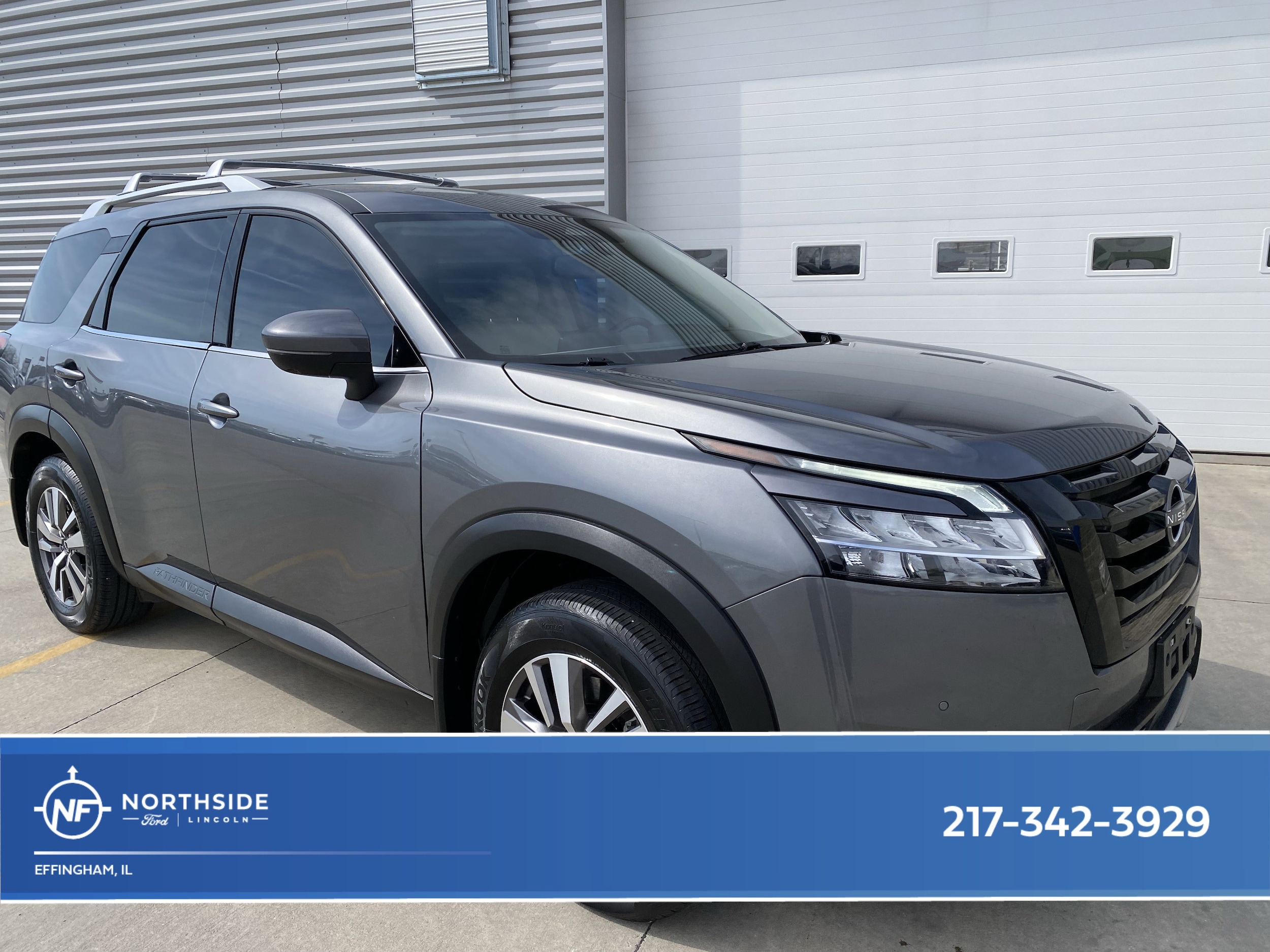 2022 Nissan Pathfinder SL