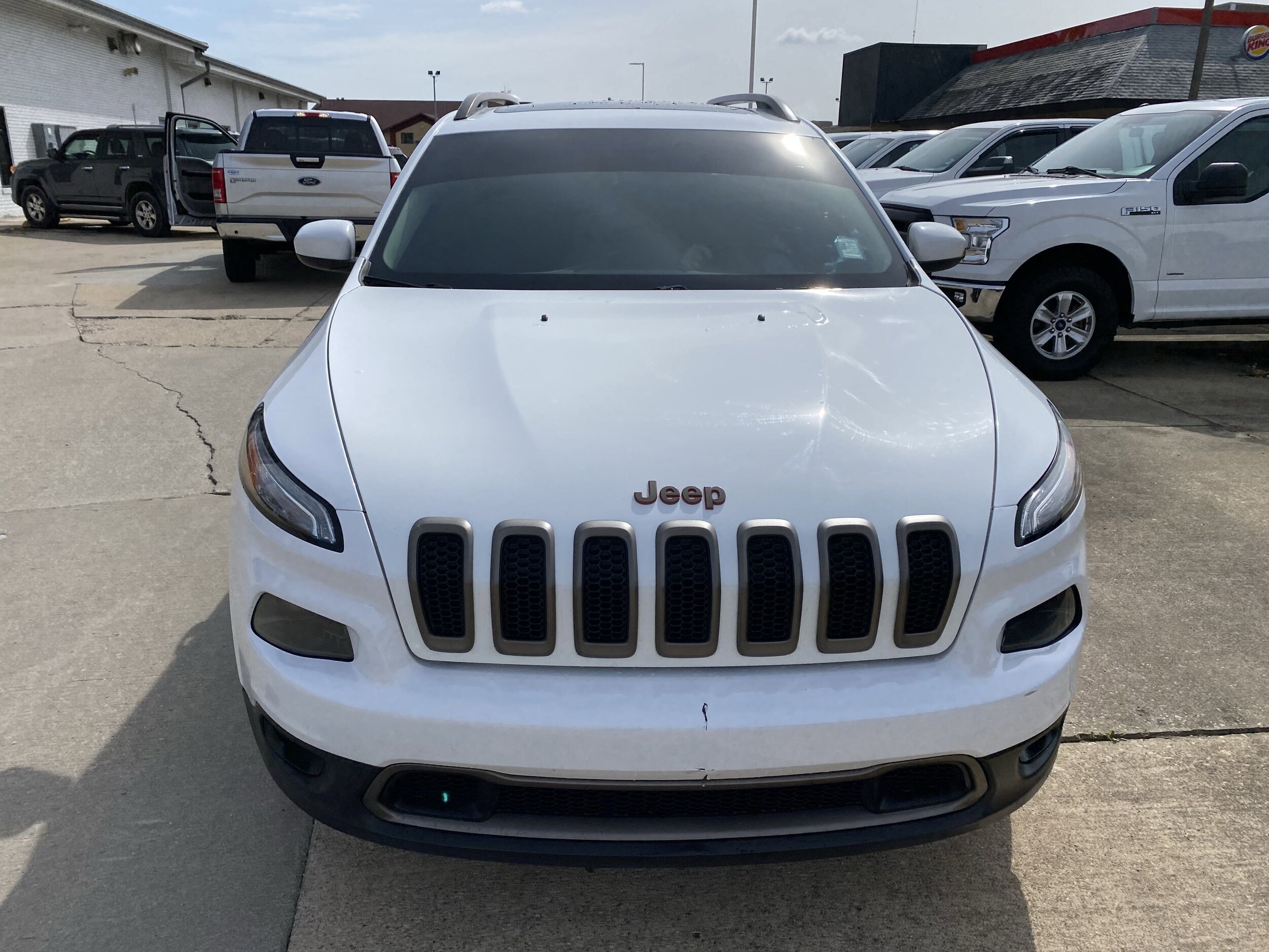 2017 Jeep Cherokee Latitude photo 2