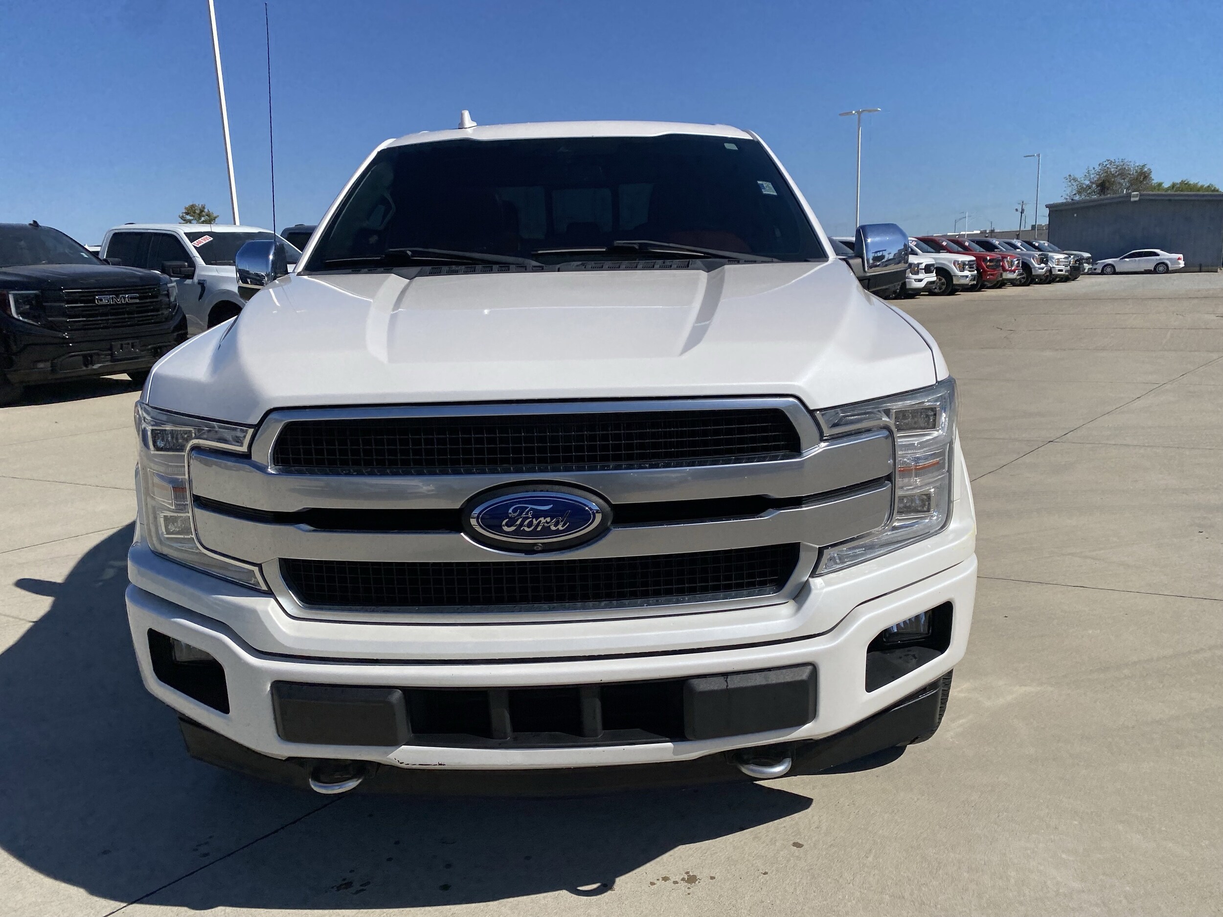 2018 Ford F-150 Platinum photo 2