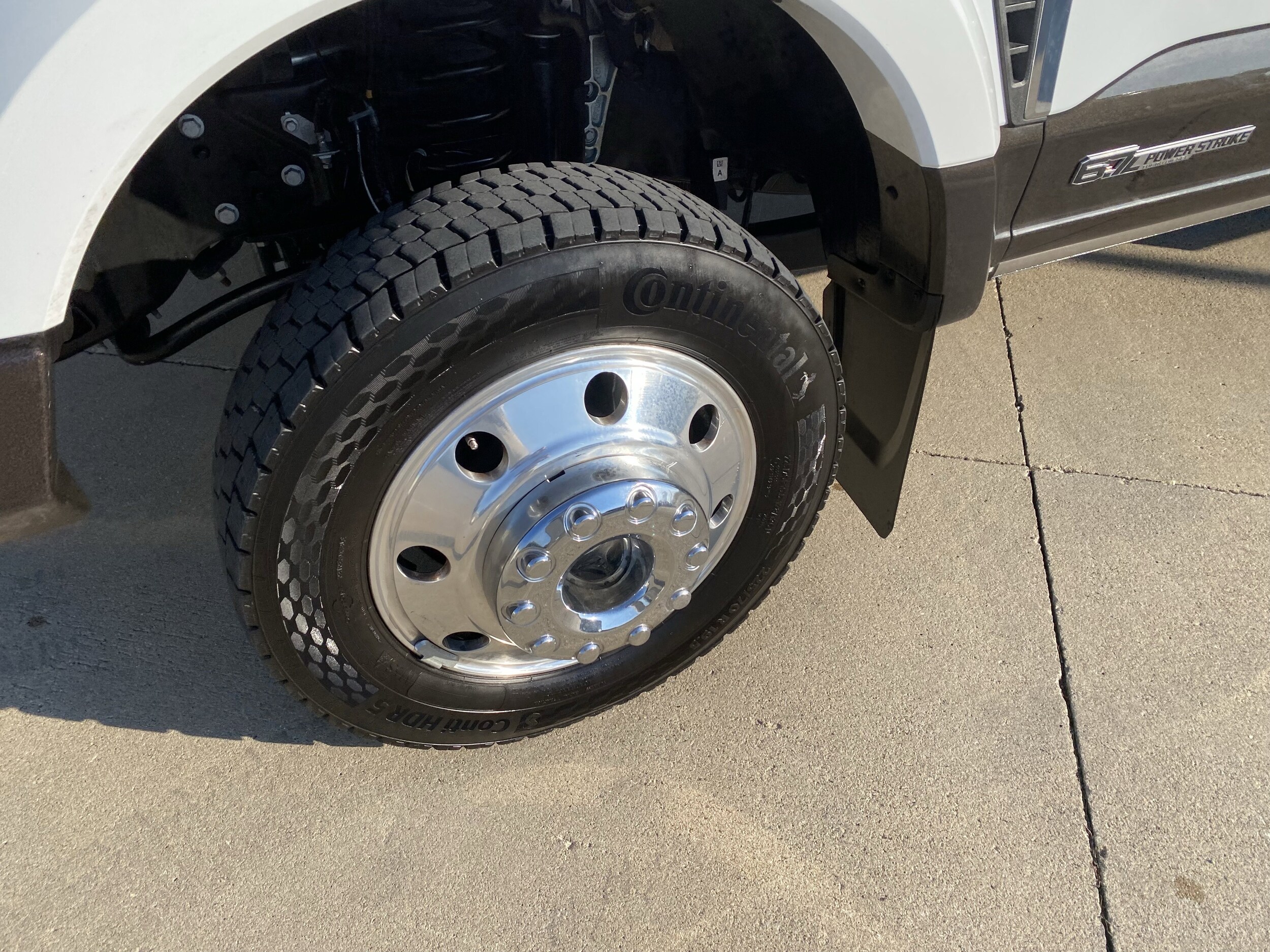 2024 Ford F-450 photo 2