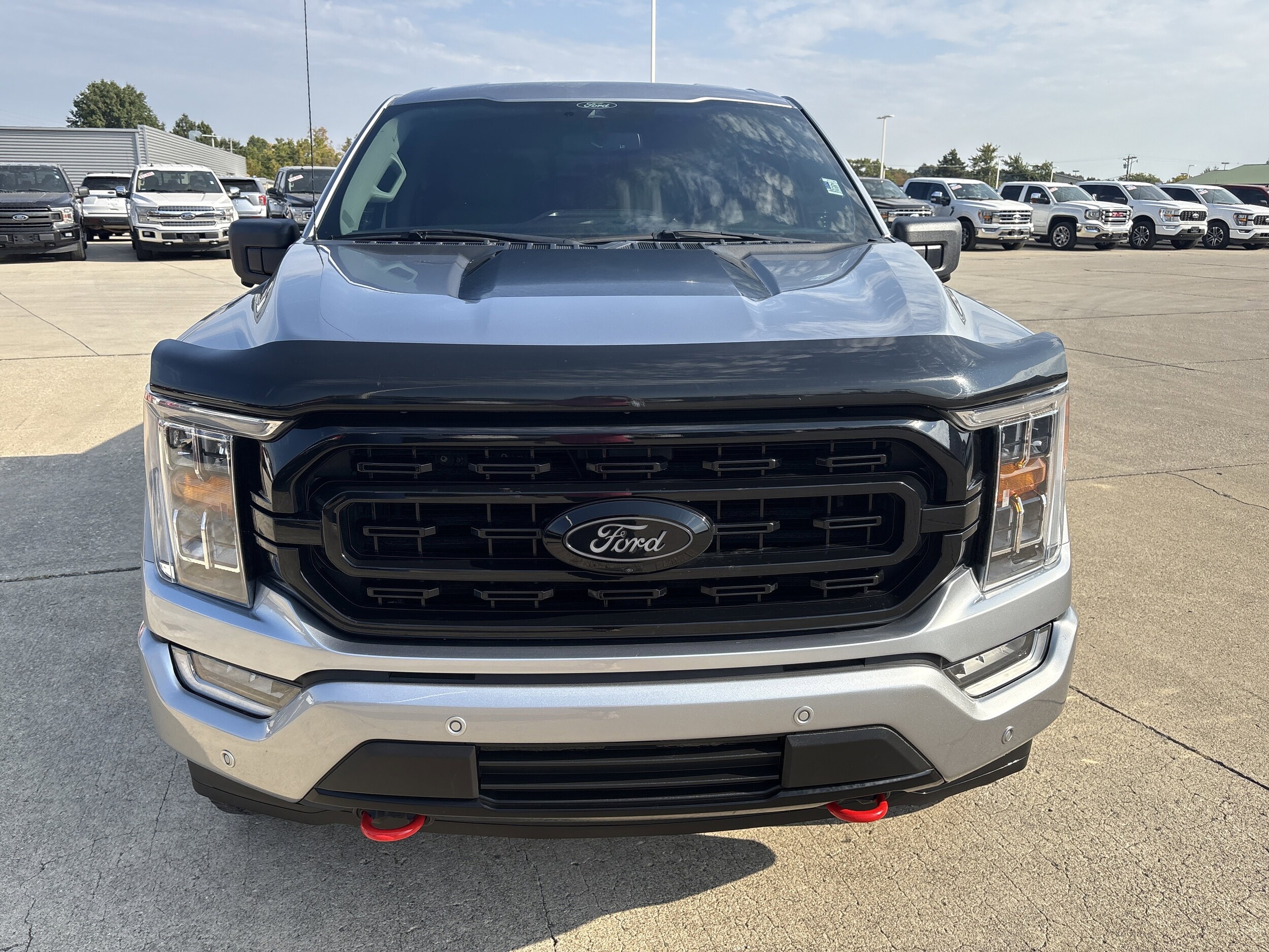 2021 Ford F-150 XLT FX4 photo 2