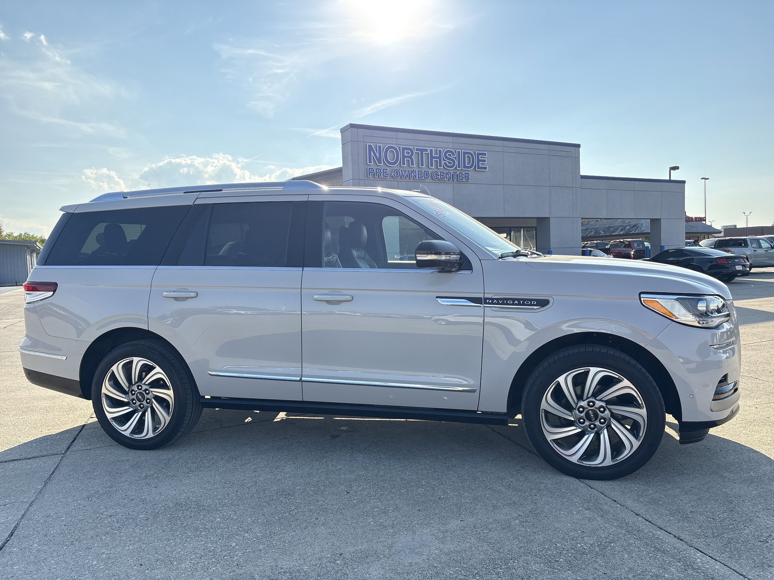 2023 Lincoln Navigator Reserve photo 3