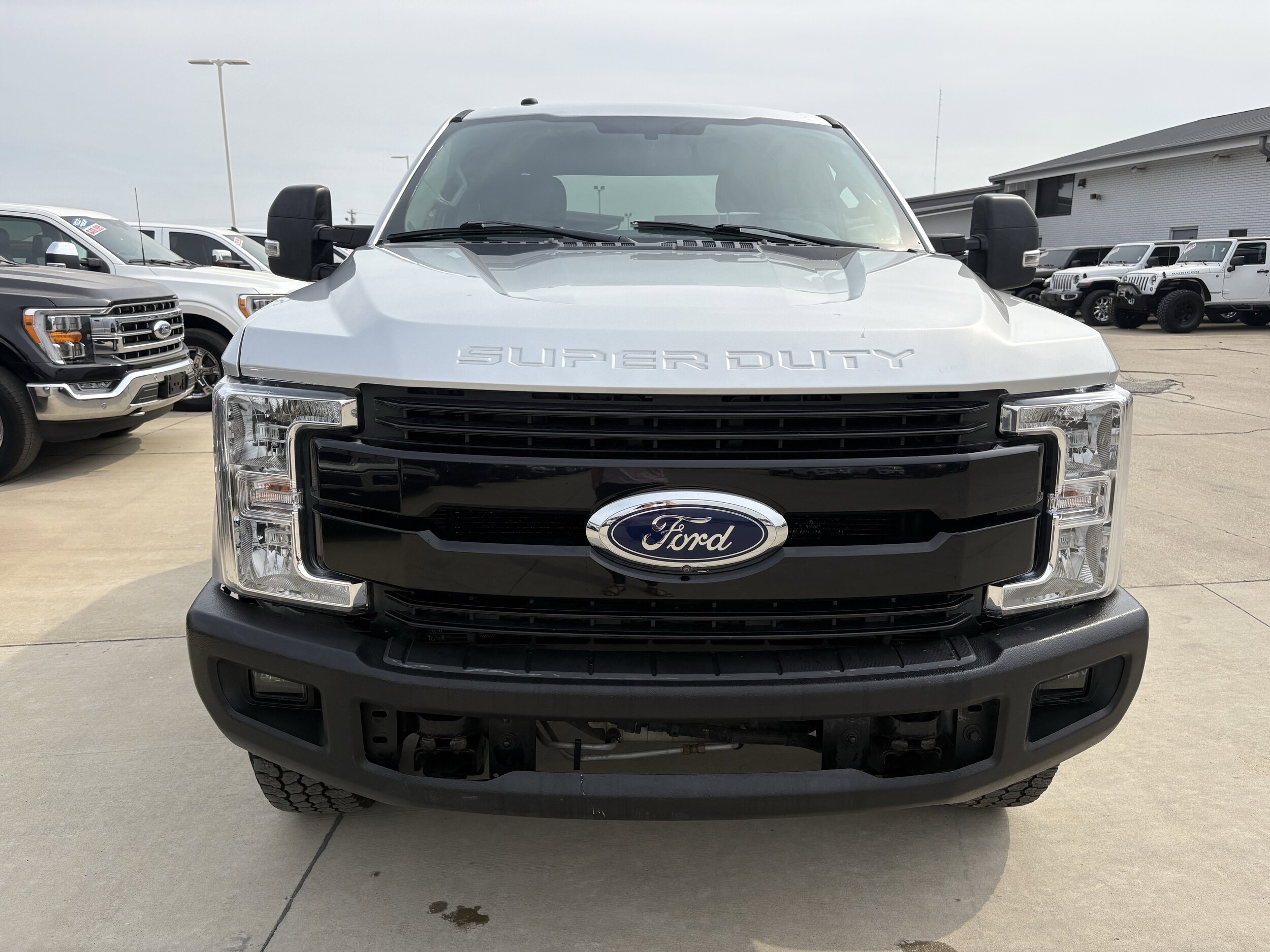 2019 Ford F-250 XLT photo 2