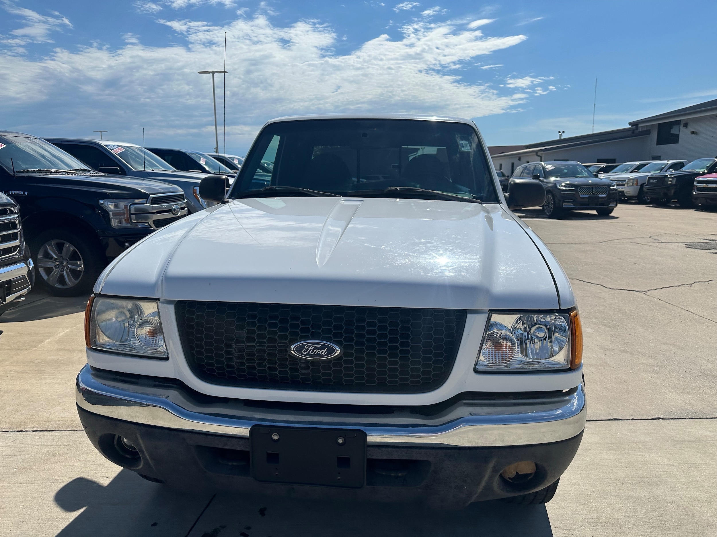 Used 2002 Ford Ranger XLT with VIN 1FTZR45E22PA99486 for sale in Effingham, IL
