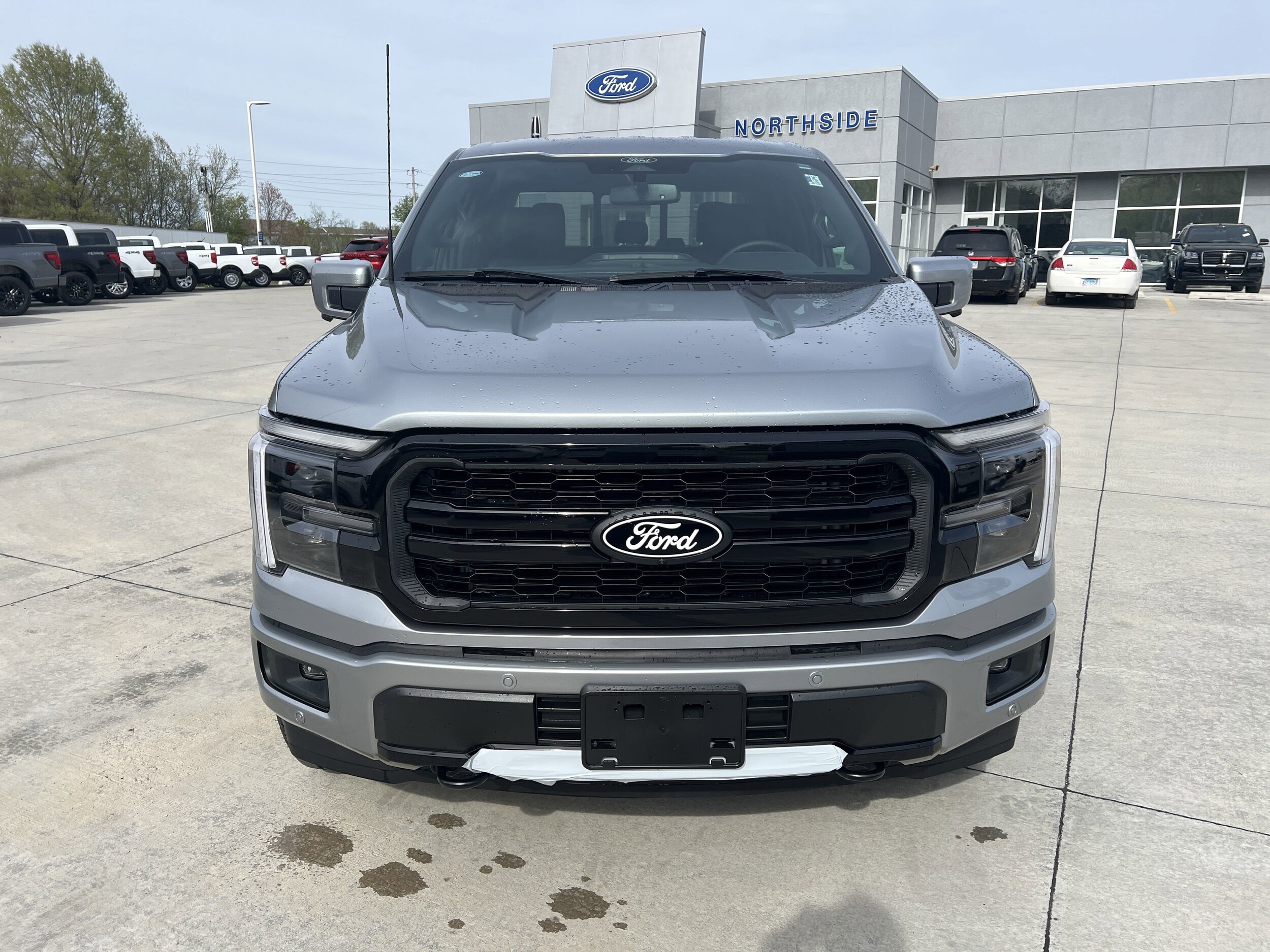 2025 Ford F-150 Lariat photo 3
