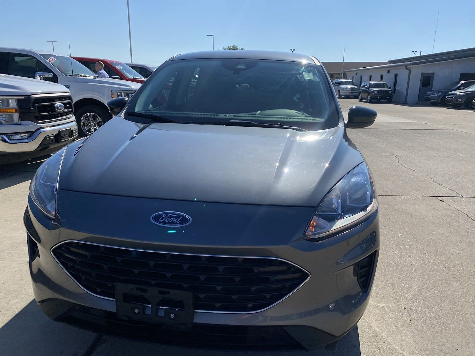 Used 2022 Ford Escape SE with VIN 1FMCU0G6XNUA83363 for sale in Effingham, IL