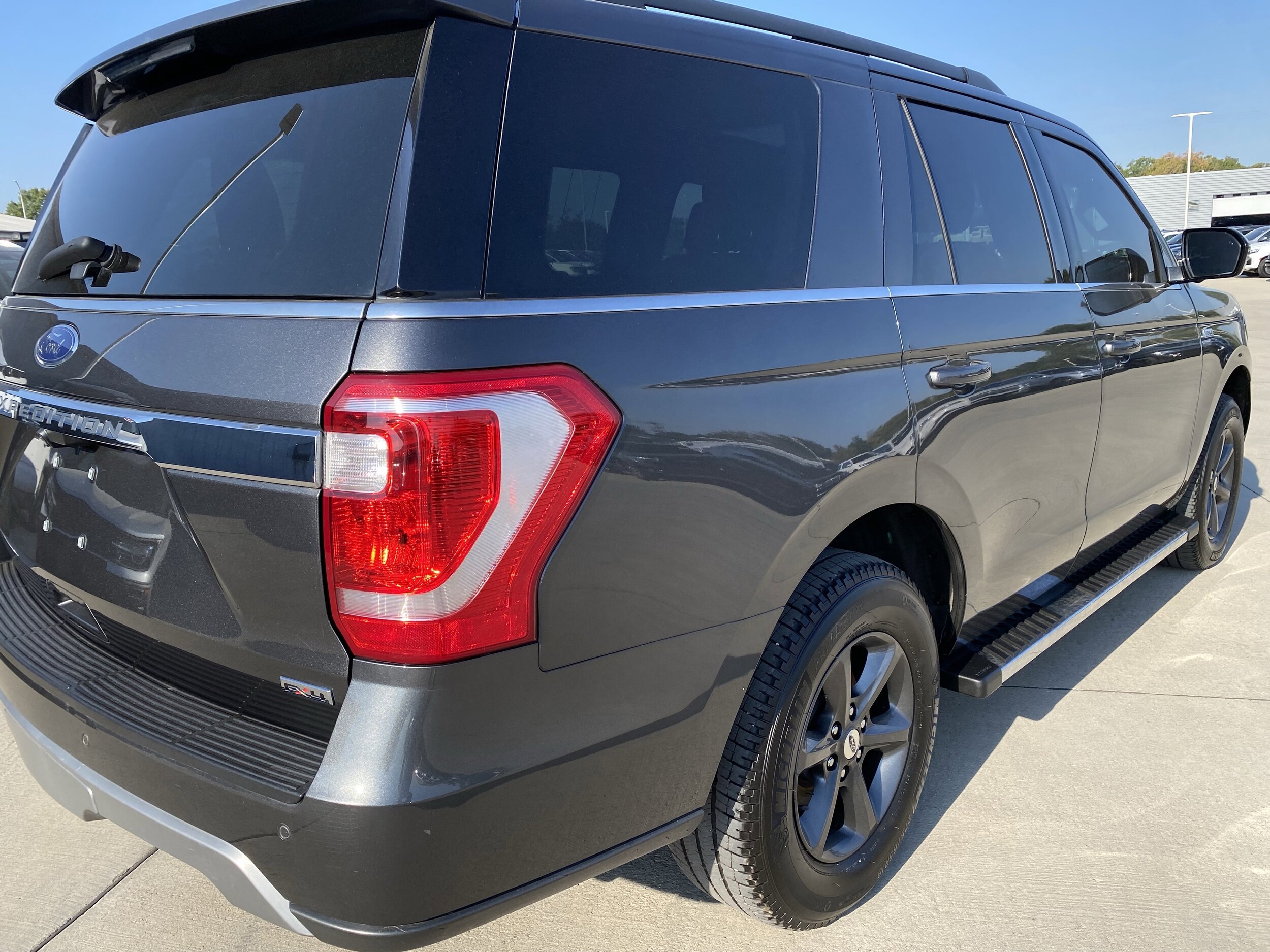 2020 Ford Expedition XLT photo 4