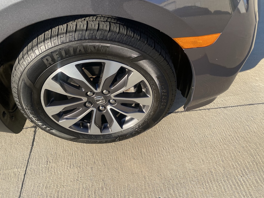 2023 Honda Odyssey EX-L photo 2