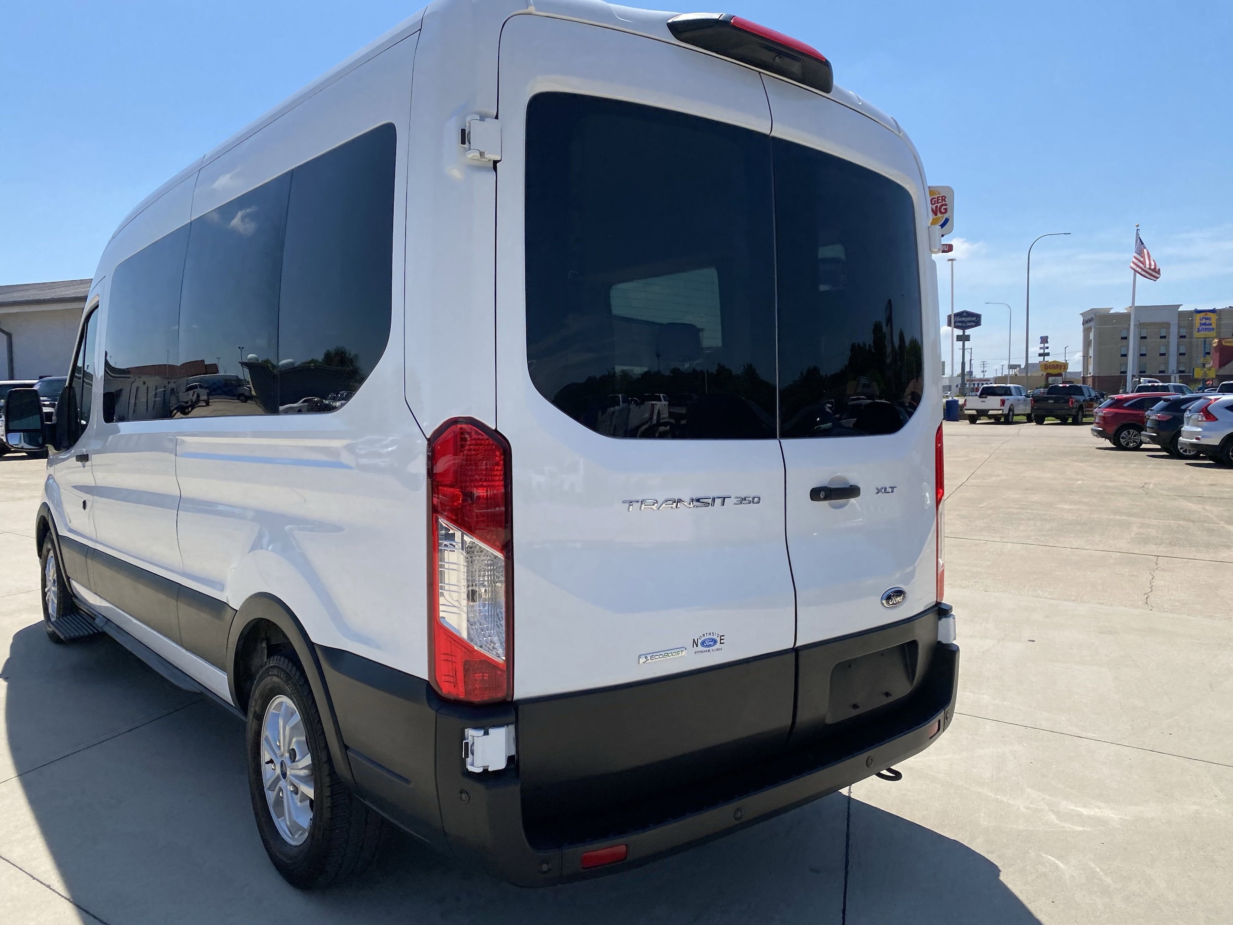 2023 Ford Transit Passenger Van XLT - Photo 6