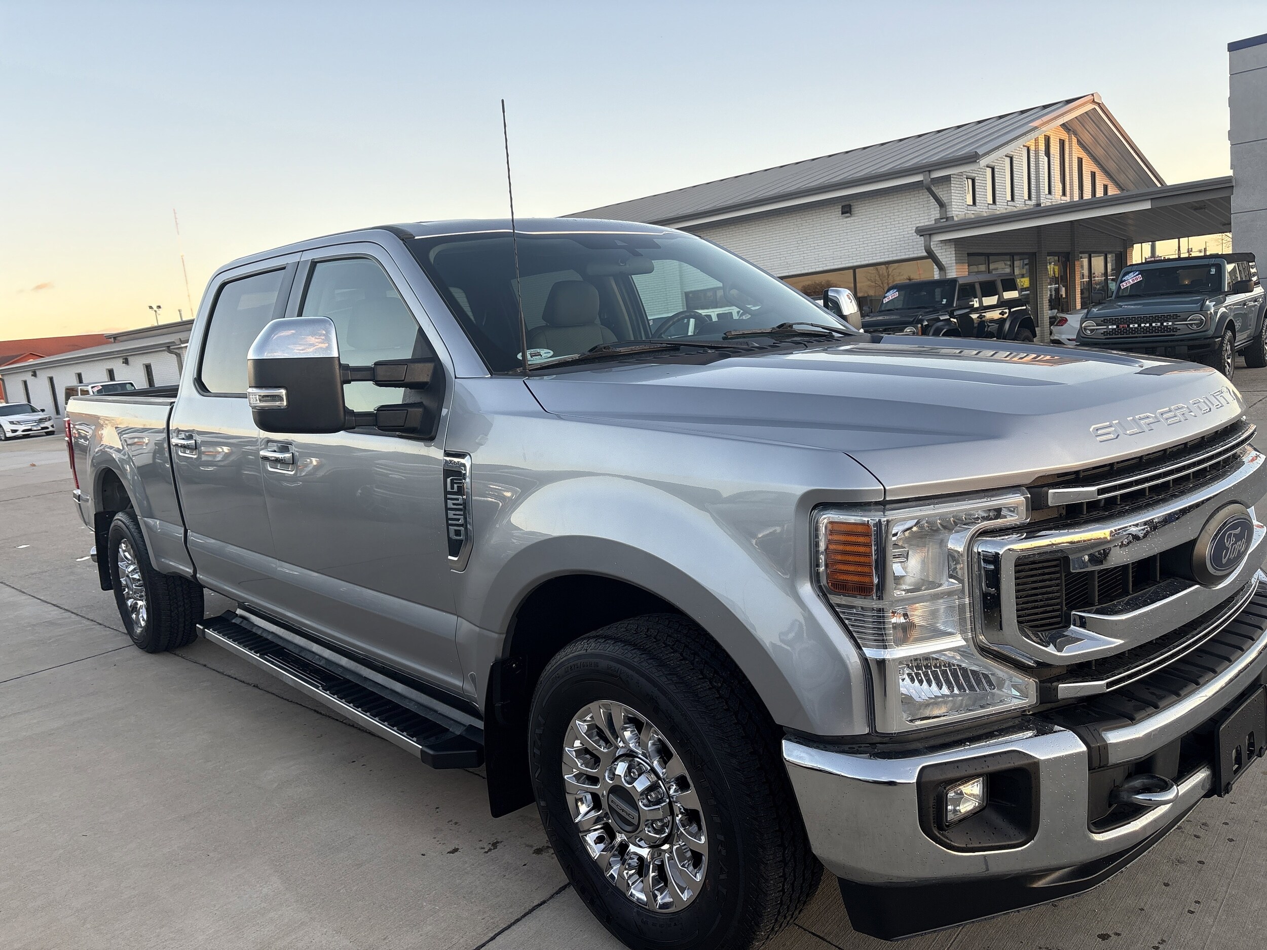 2022 Ford F-250 XLT photo 3