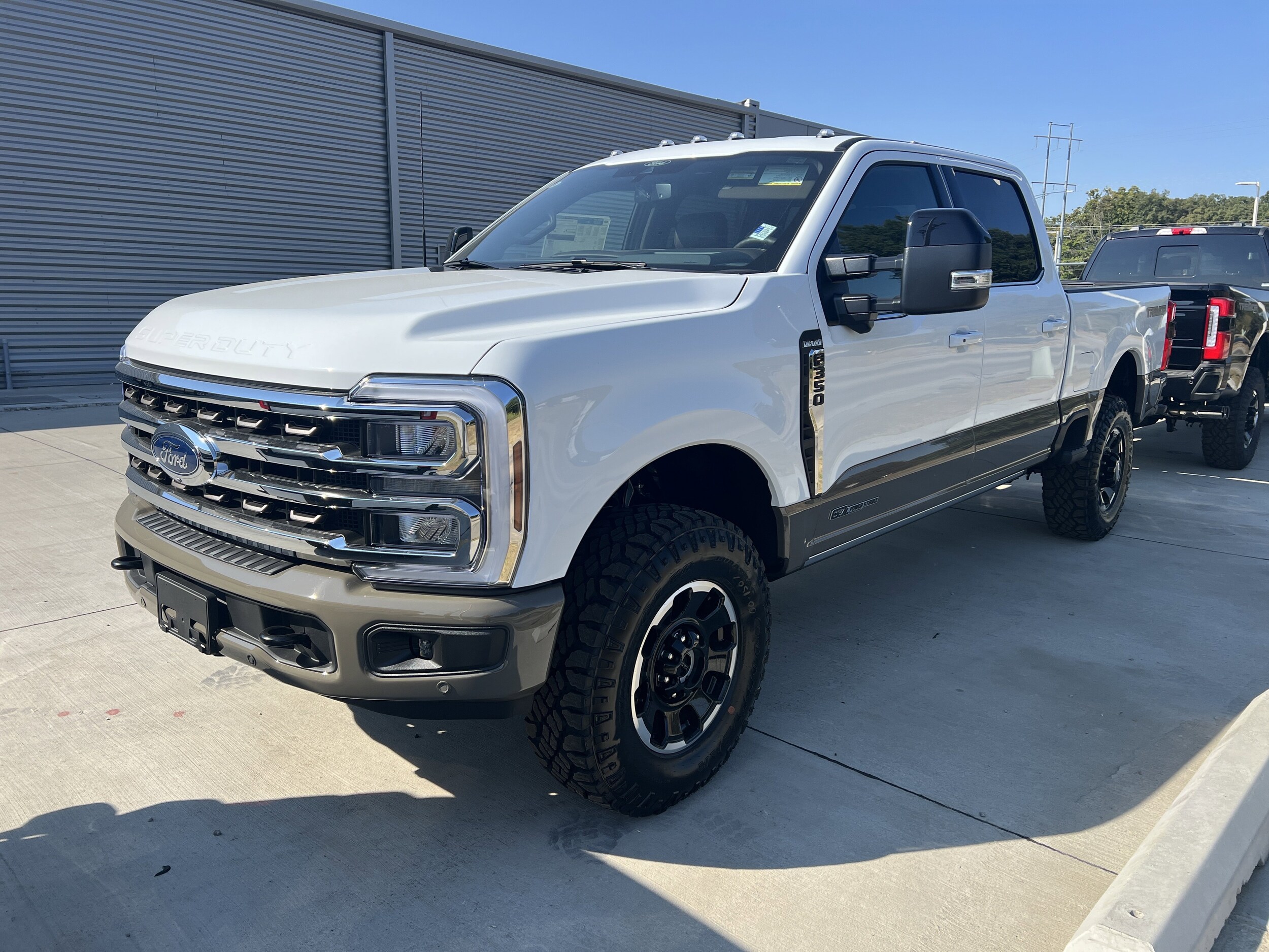 2026 Ford F-350 King Ranch photo 2