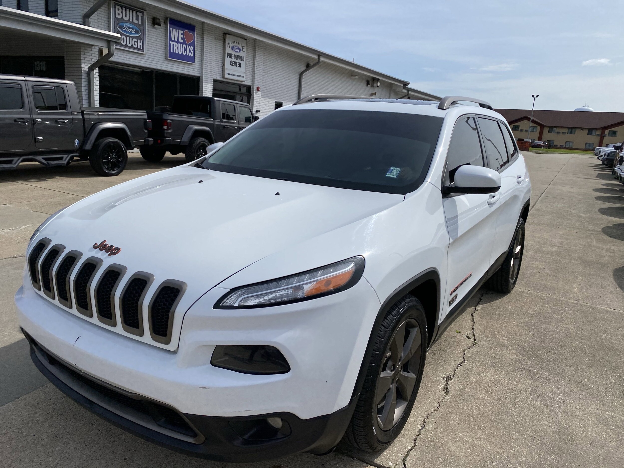 2017 Jeep Cherokee Latitude photo 3
