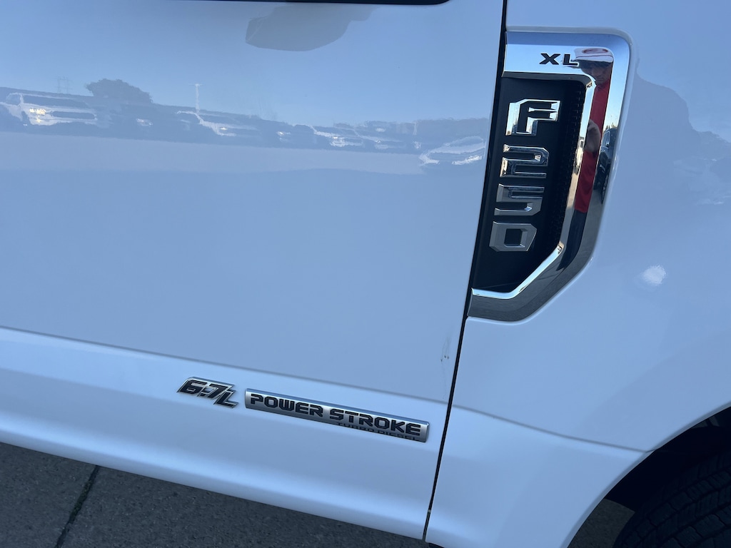 Used 2022 Ford F-250 XL Truck Crew Cab