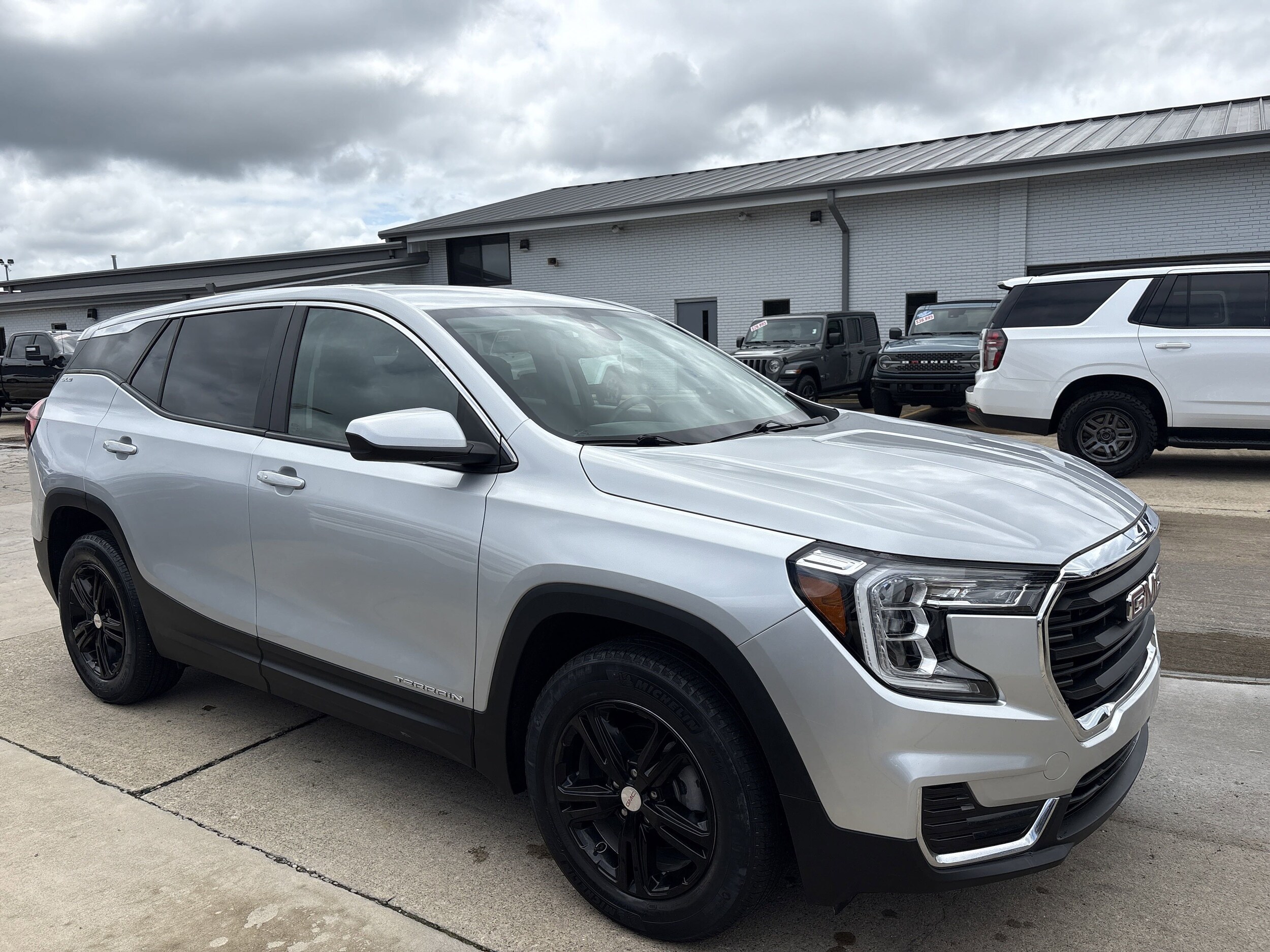 2022 Gmc Terrain SLE photo 4
