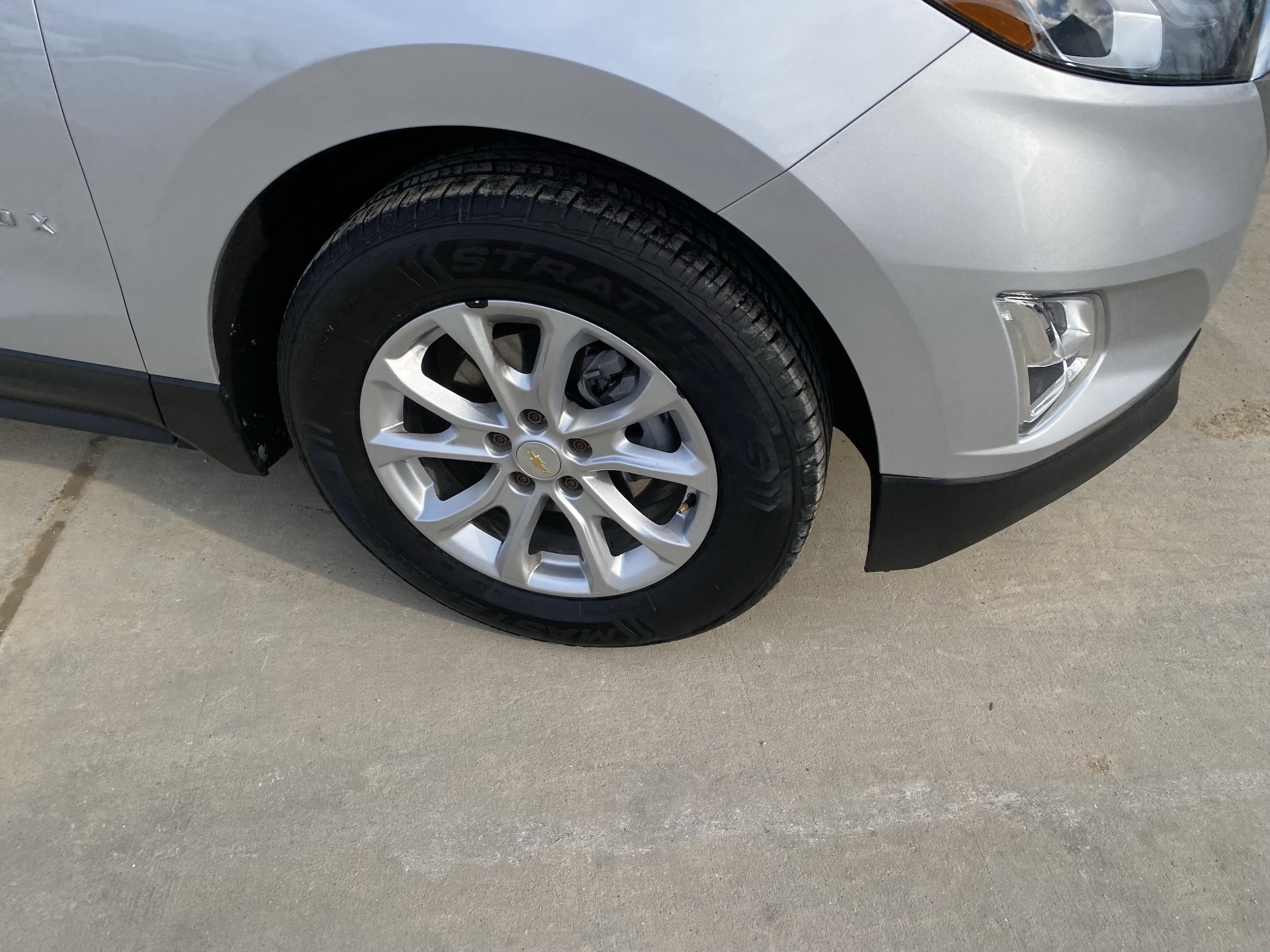 Used 2020 Chevrolet Equinox LT with VIN 2GNAXKEV5L6174648 for sale in Effingham, IL