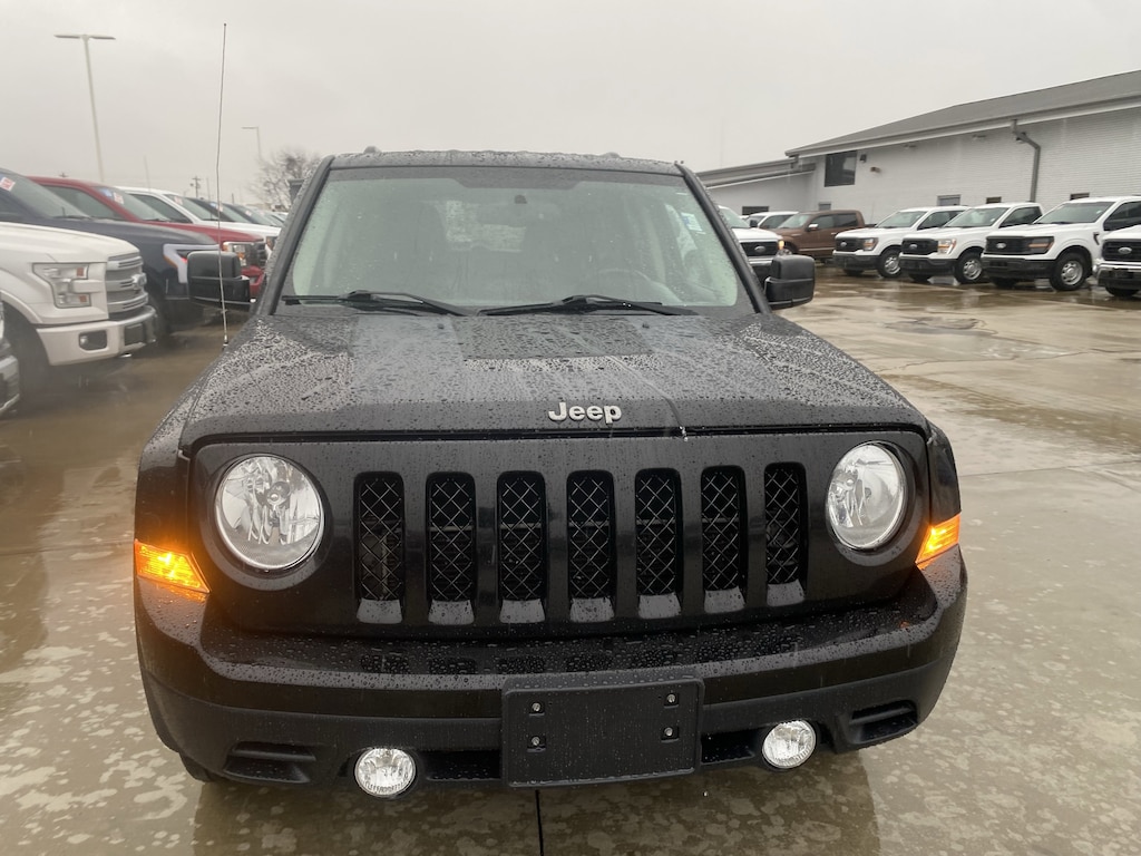 2016 Jeep Patriot Sport photo 2