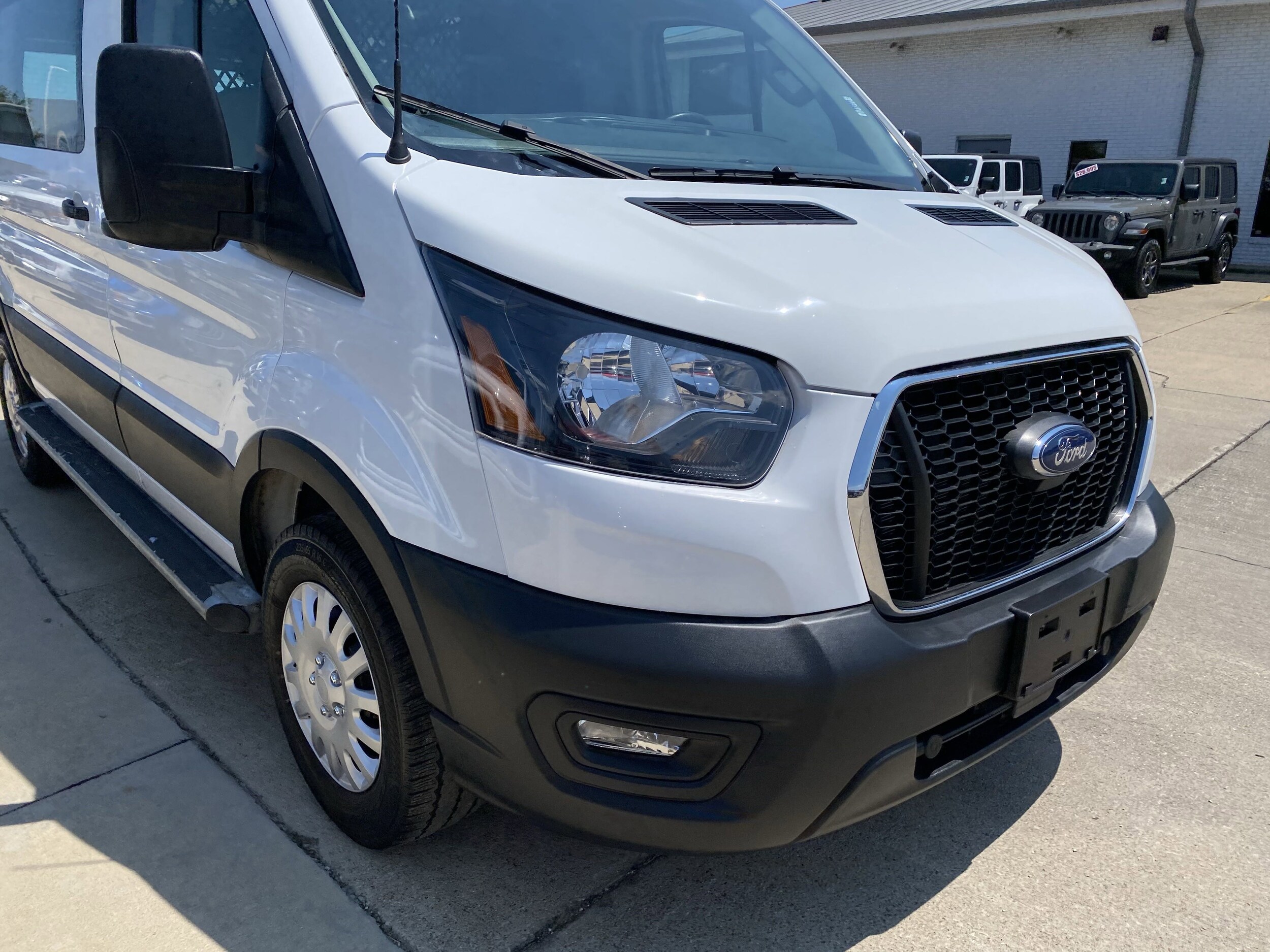 2021 Ford Transit photo 3